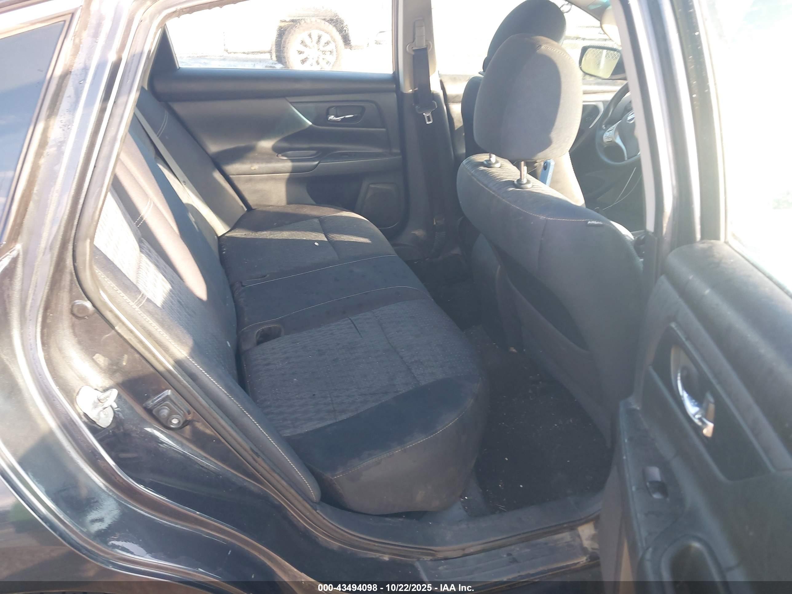 NISSAN ALTIMA image 8