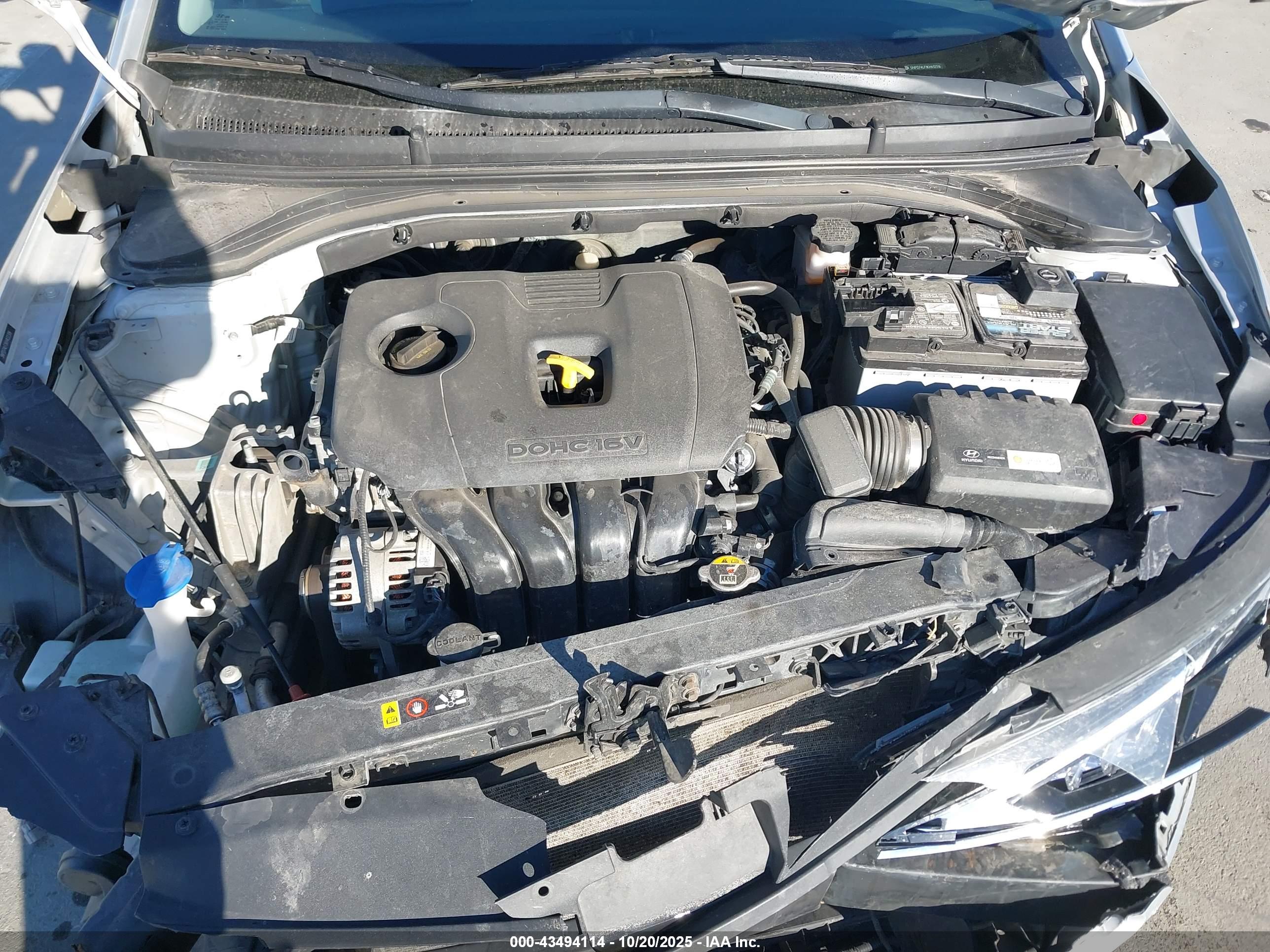 HYUNDAI ELANTRA image 10