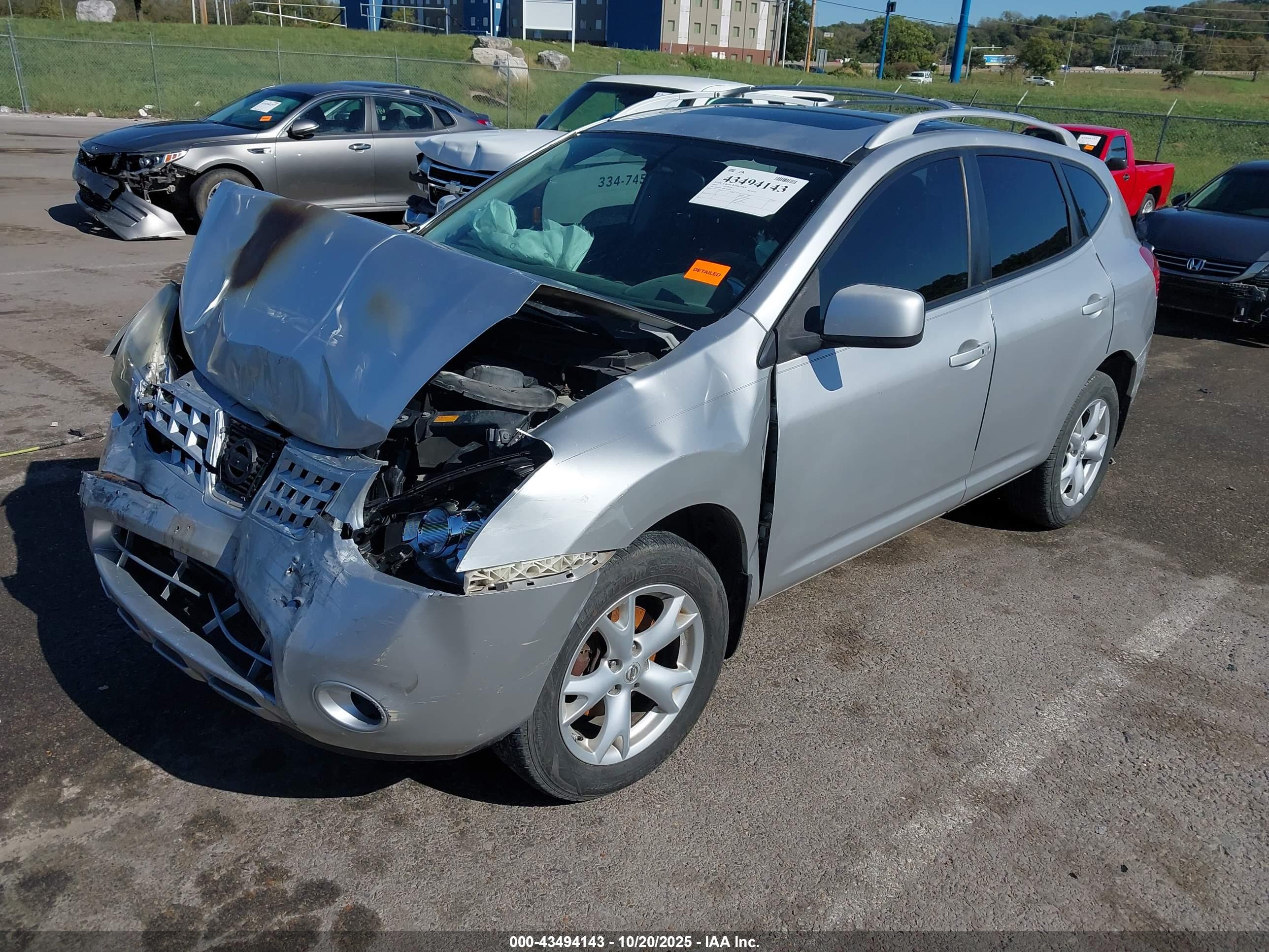 NISSAN ROGUE image 2