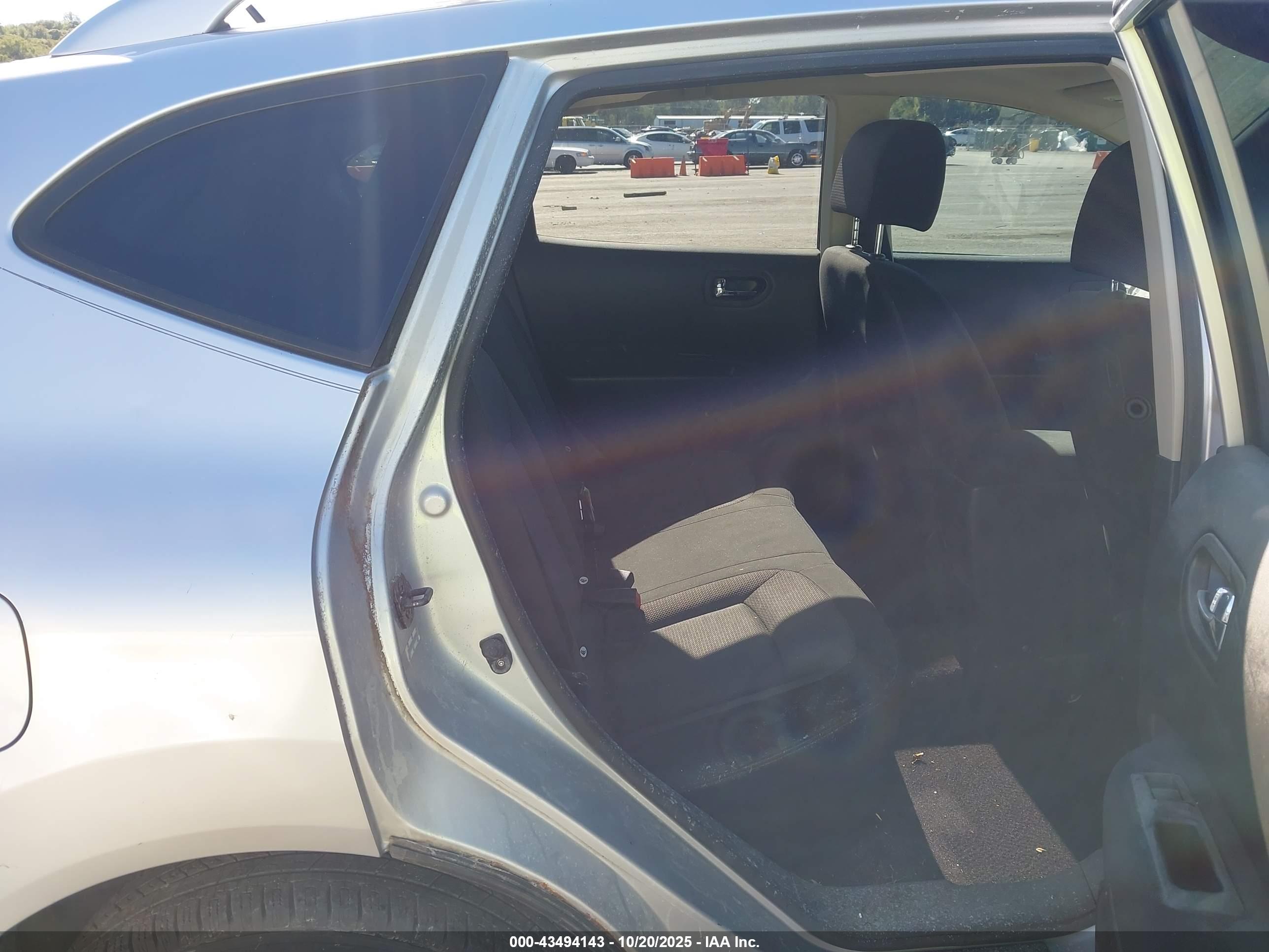 NISSAN ROGUE image 8