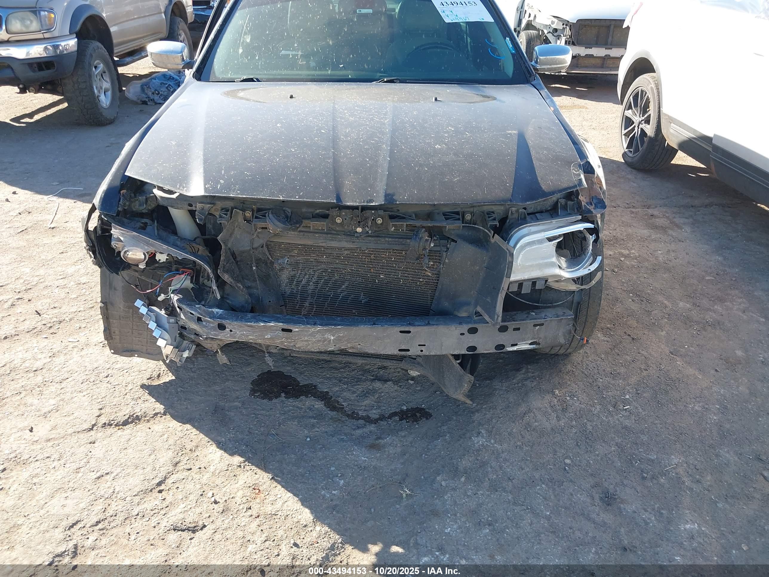 CHRYSLER 300C image 6