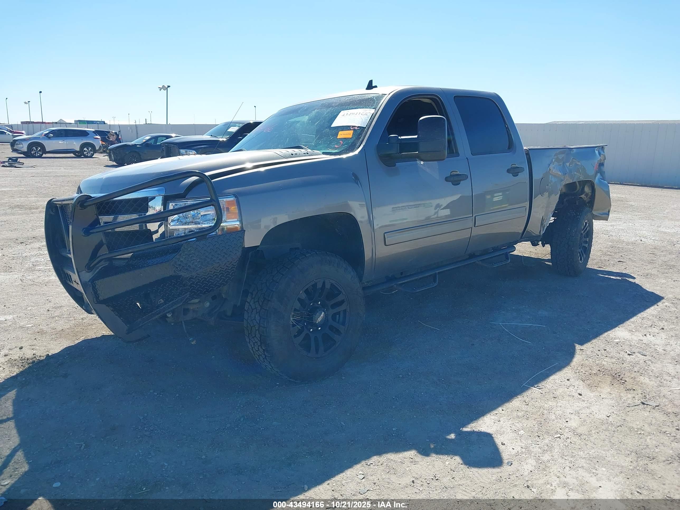 CHEVROLET SILVERADO image 2