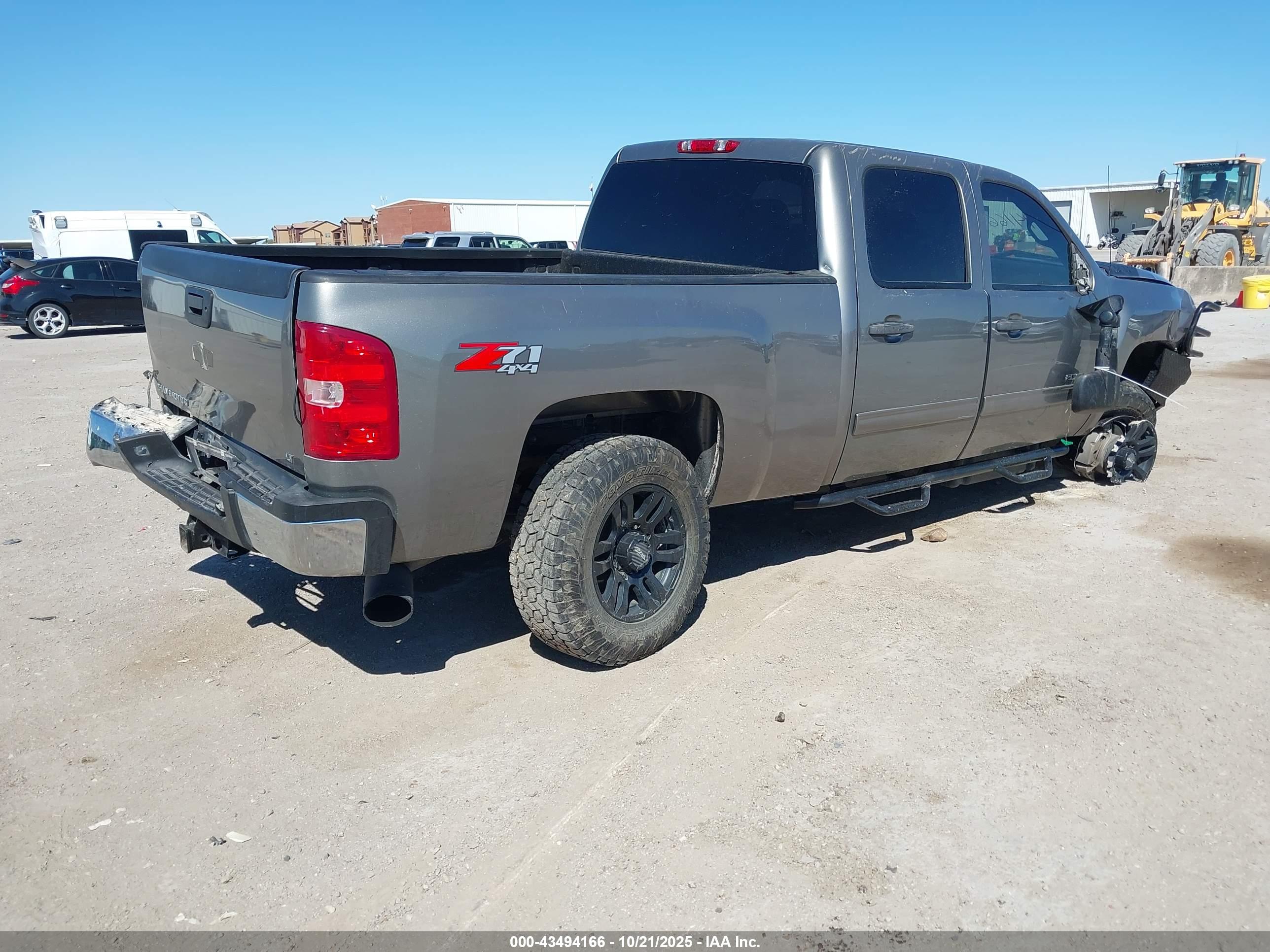 CHEVROLET SILVERADO image 4