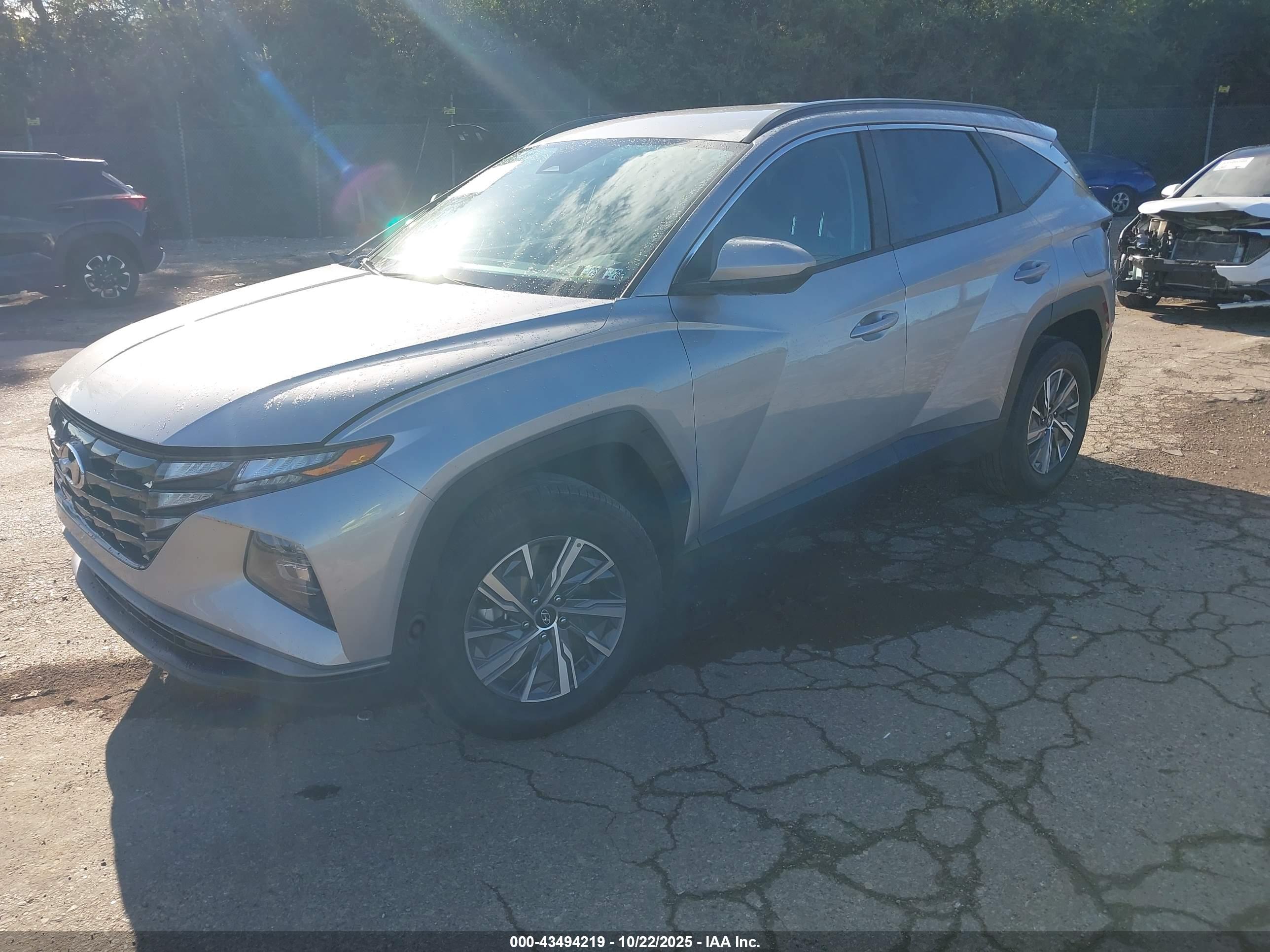 HYUNDAI TUCSON image 2