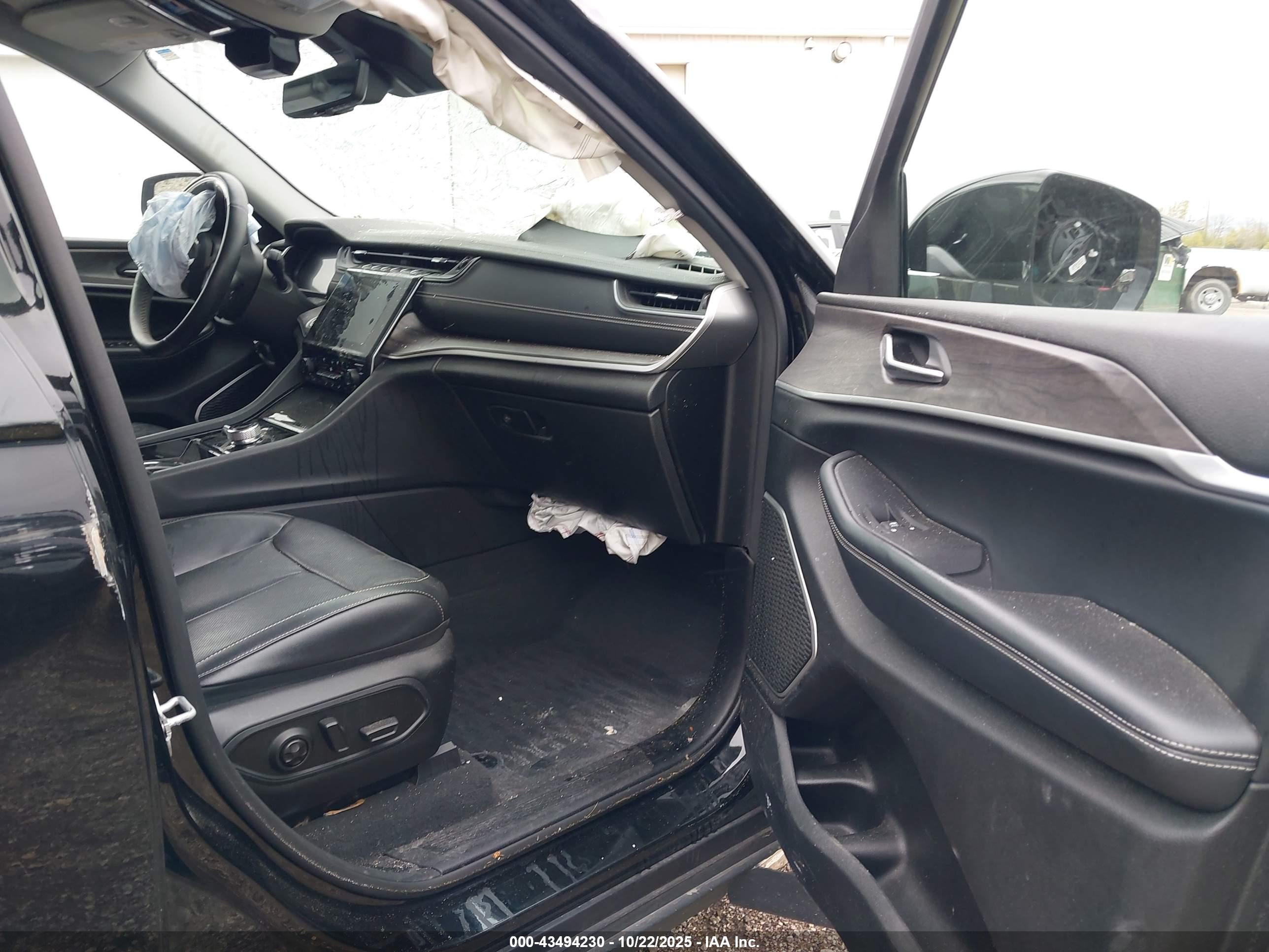 JEEP GRAND image 5