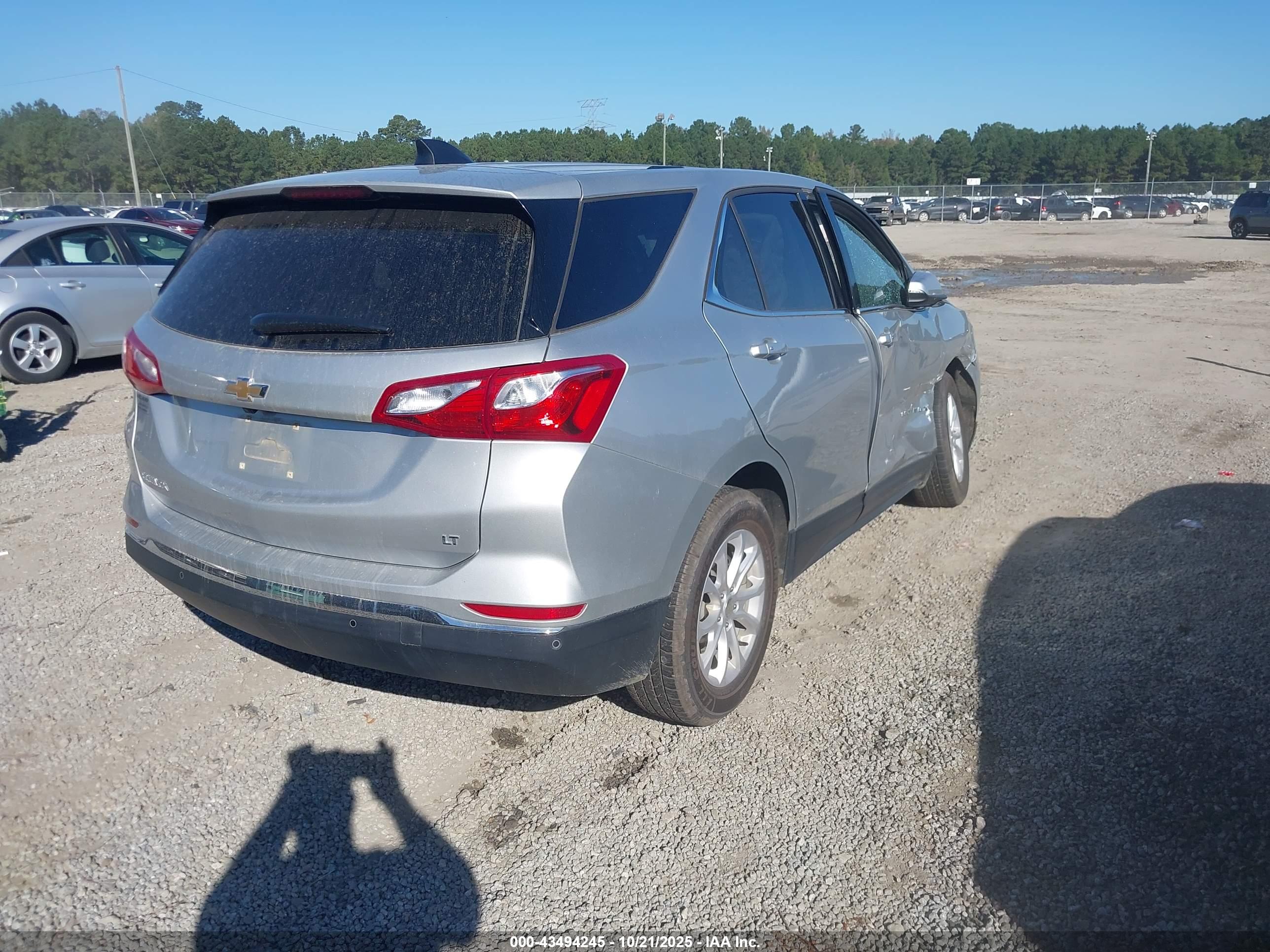CHEVROLET EQUINOX image 4