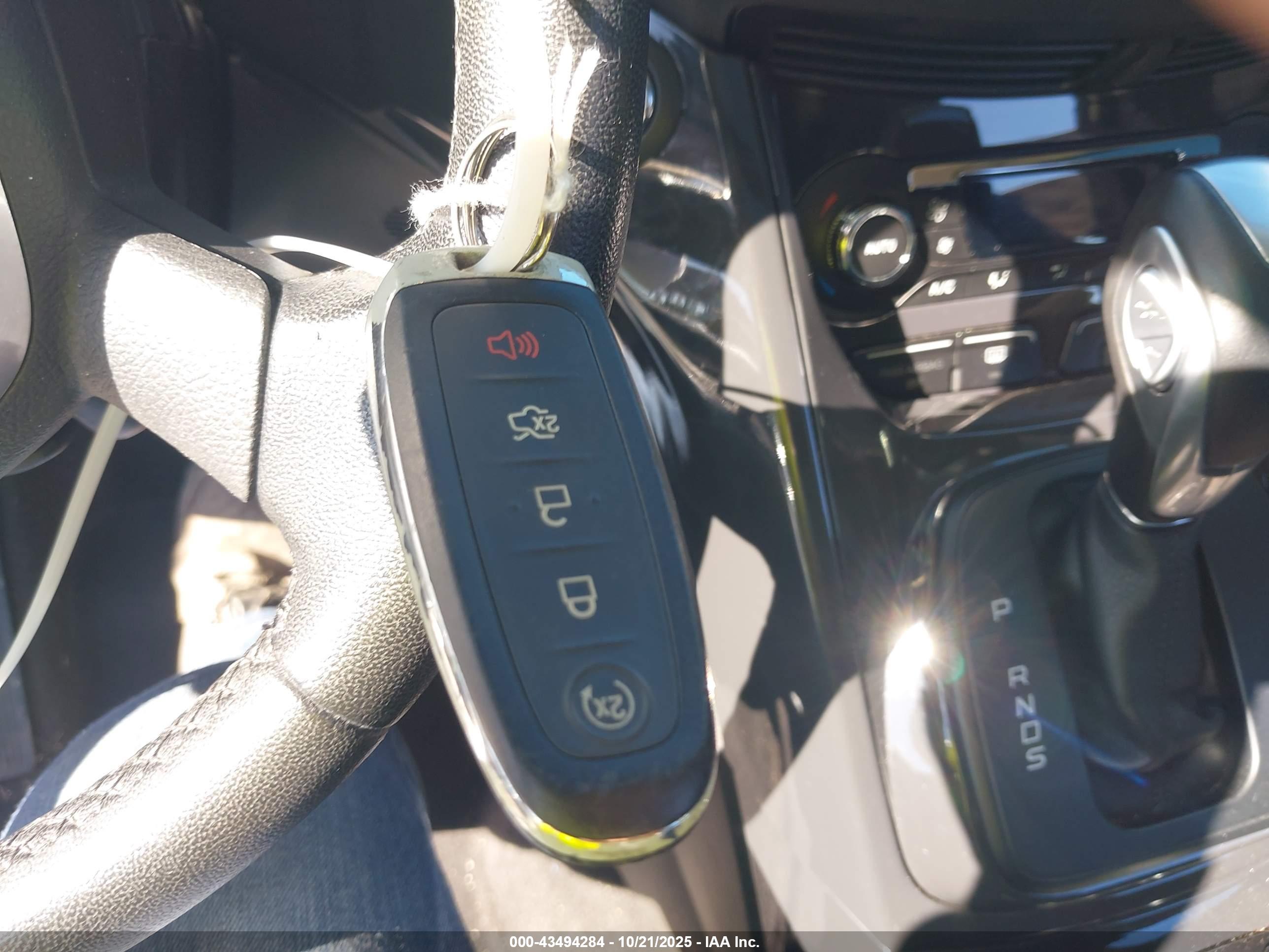 FORD ESCAPE image 11