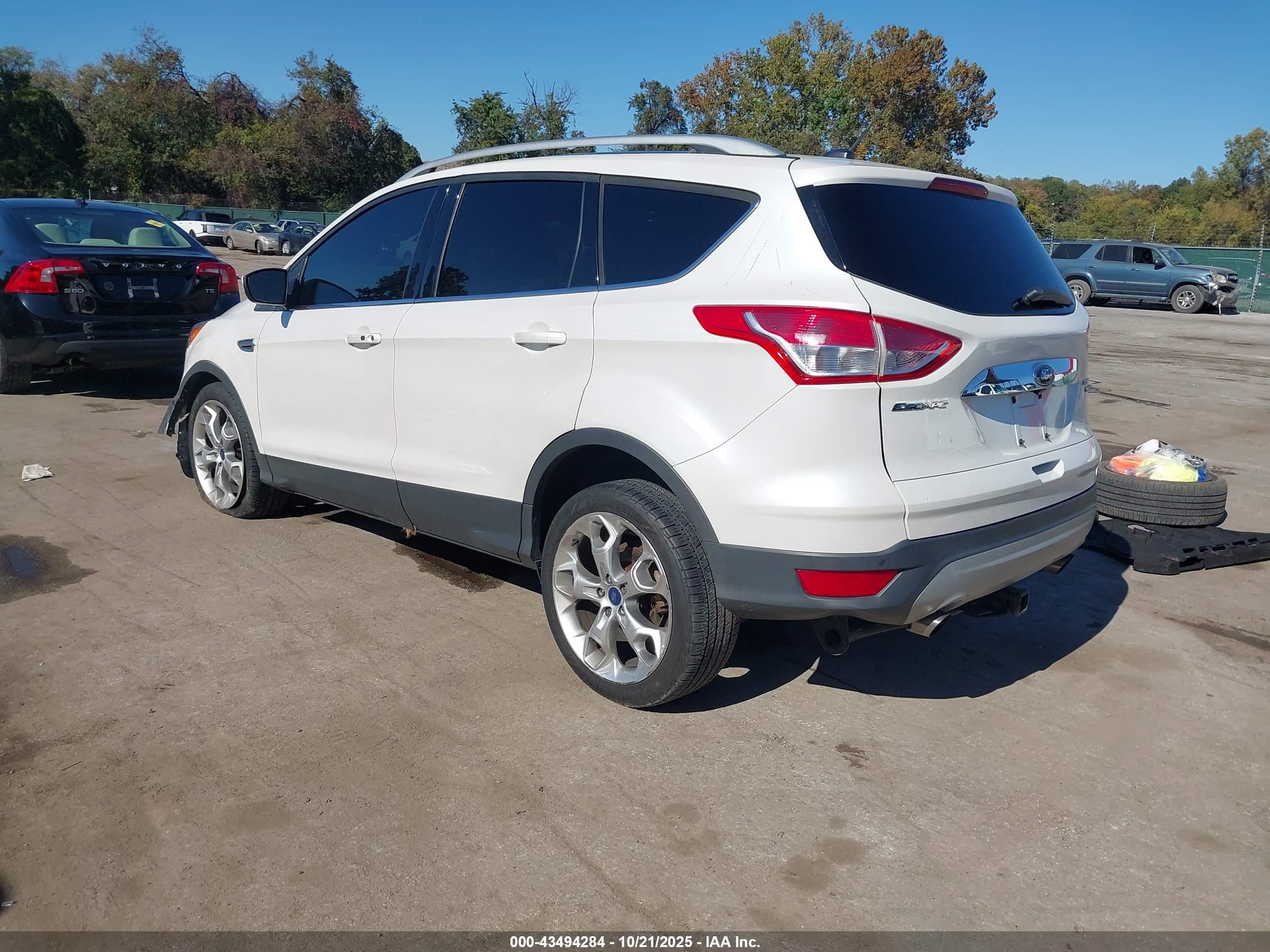 FORD ESCAPE image 3