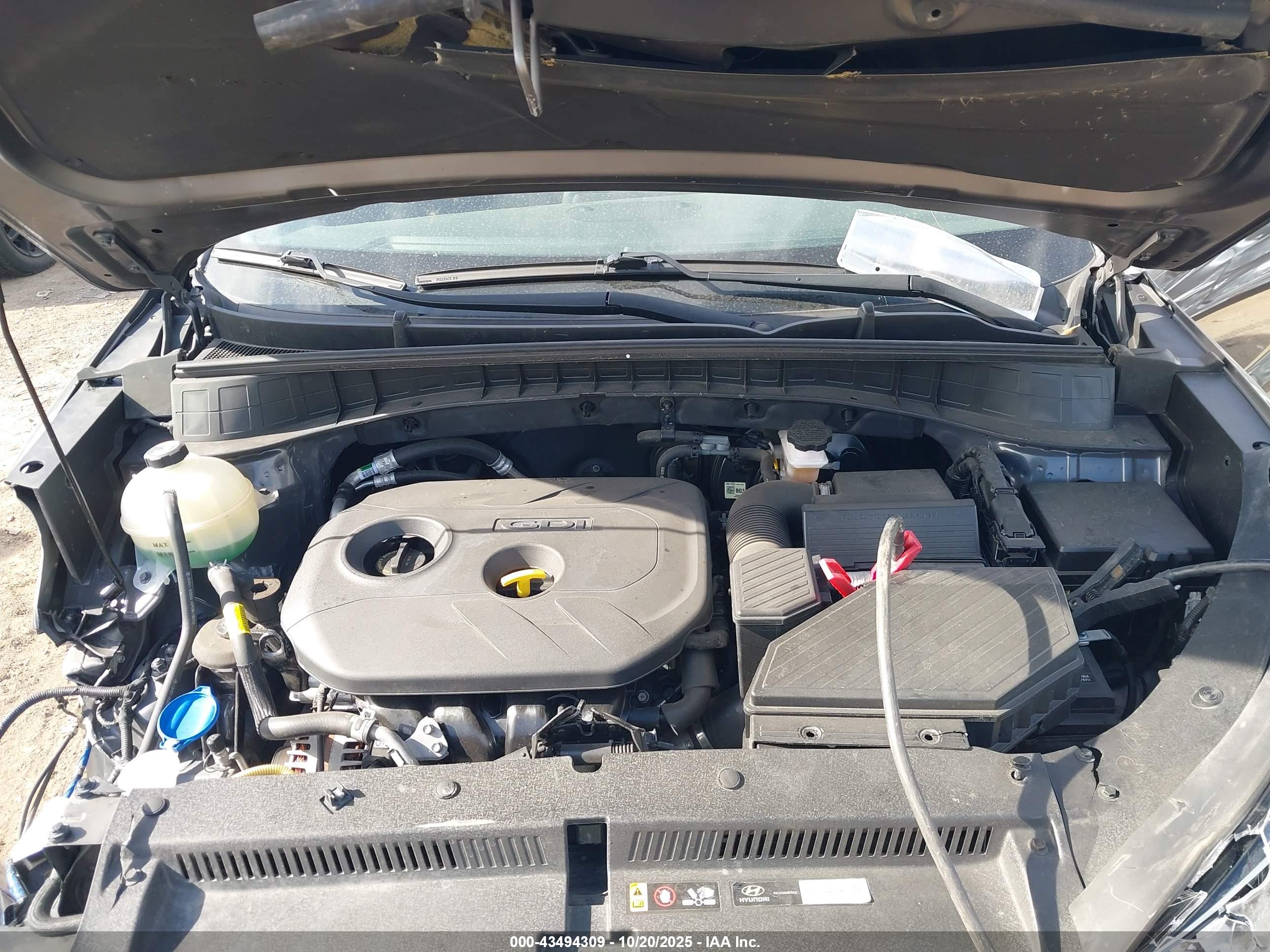 HYUNDAI TUCSON image 10