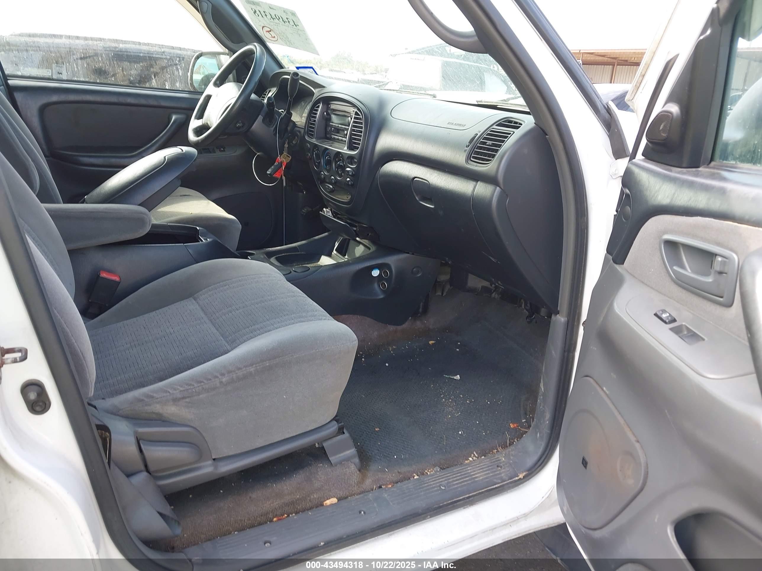 TOYOTA TUNDRA image 5