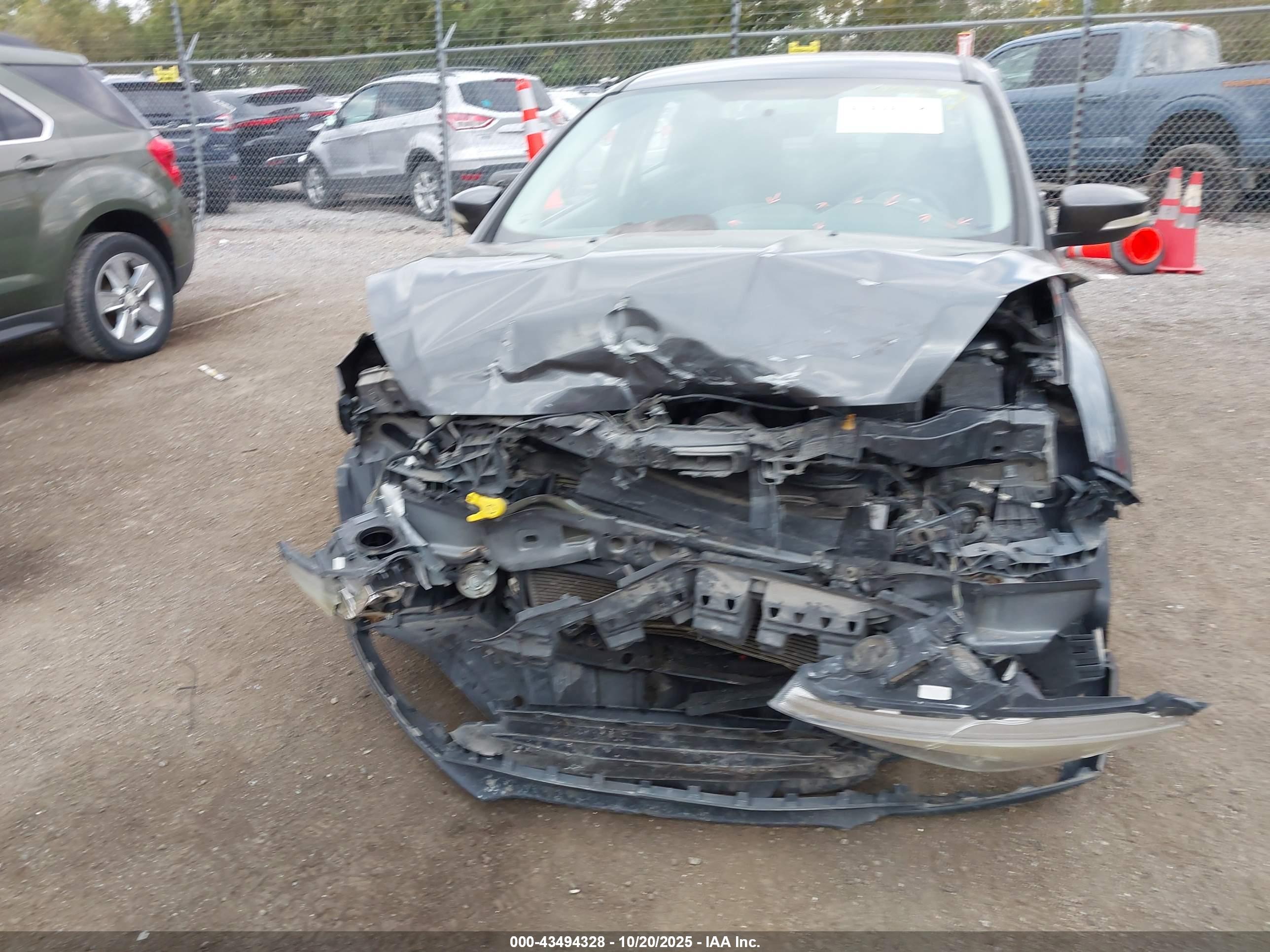 FORD FOCUS image 6