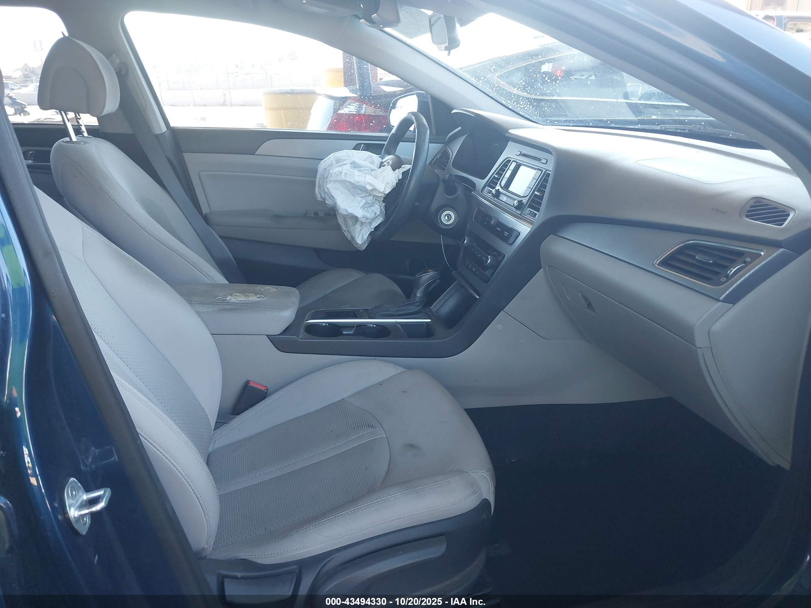HYUNDAI SONATA image 5