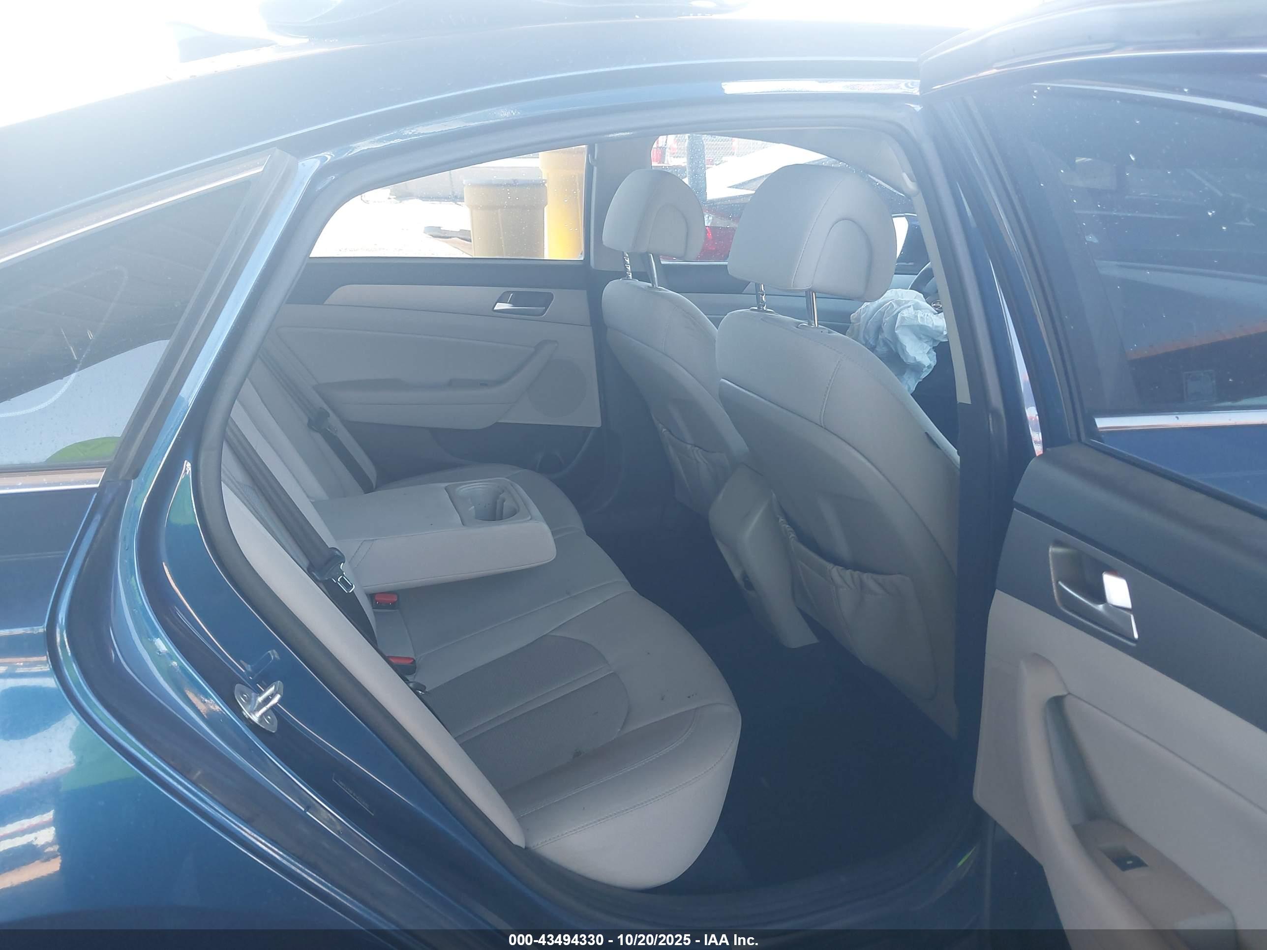 HYUNDAI SONATA image 8