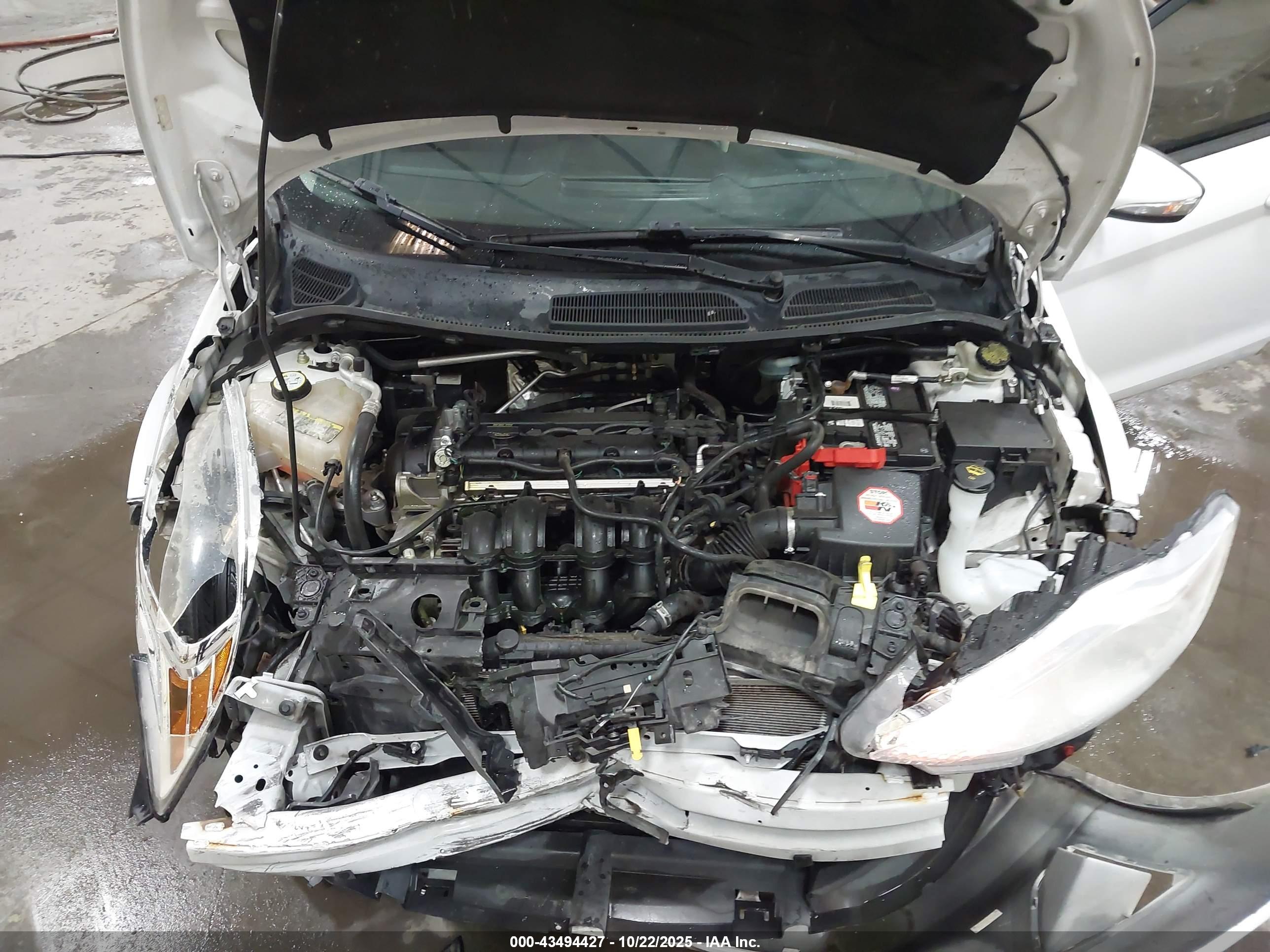 FORD FIESTA image 10