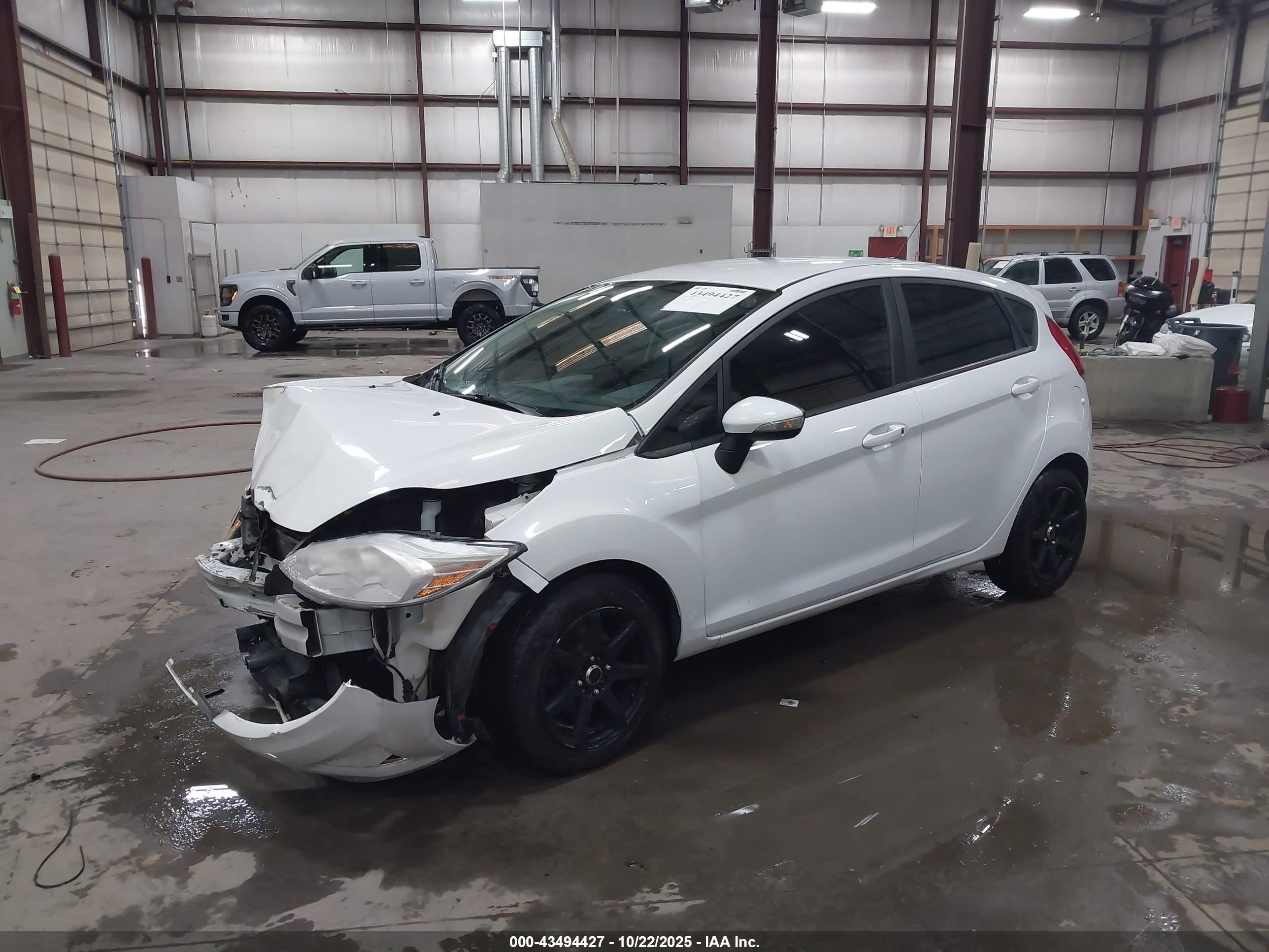 FORD FIESTA image 2