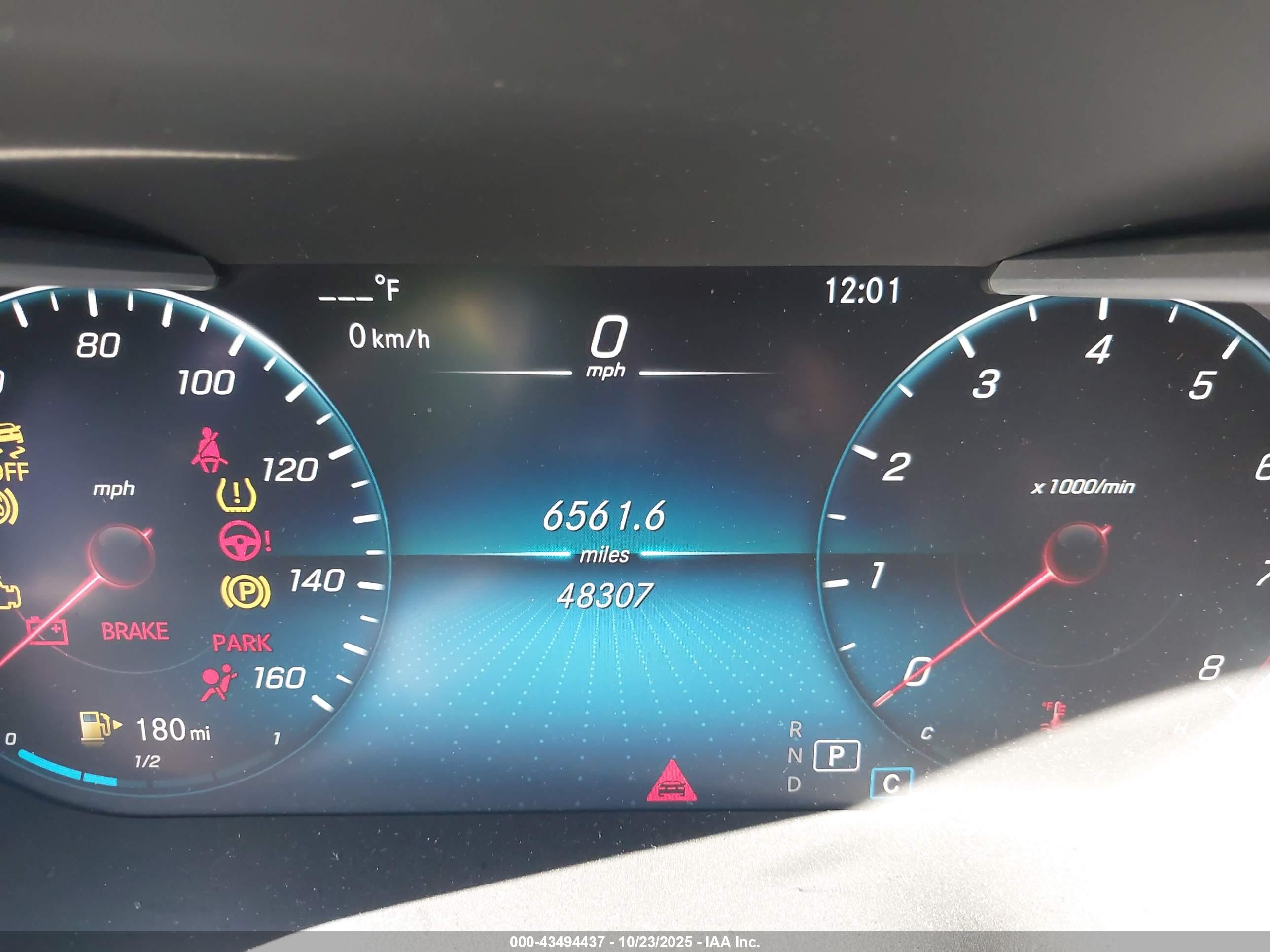 MERCEDES-BENZ GLC image 7