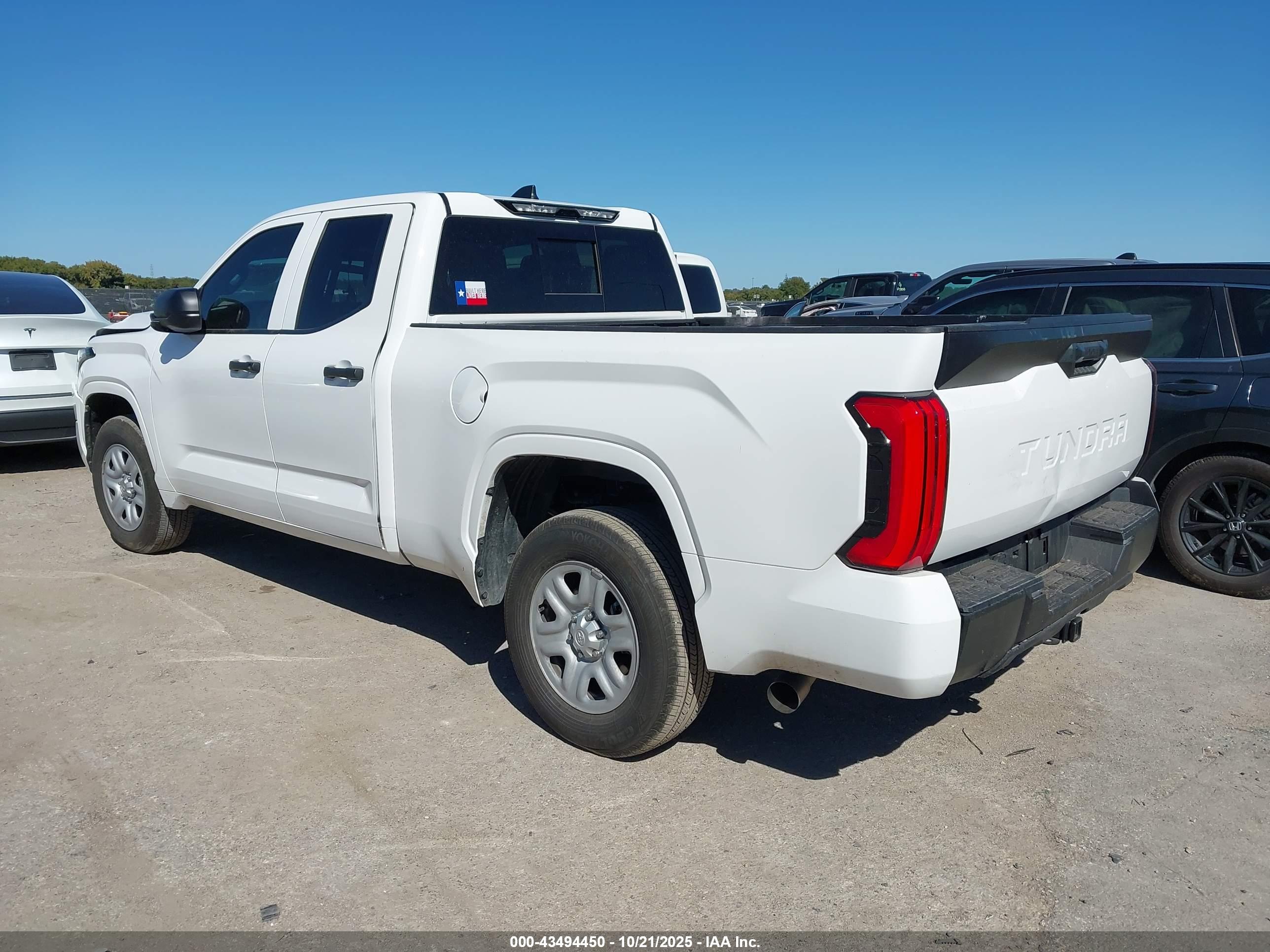 TOYOTA TUNDRA image 3