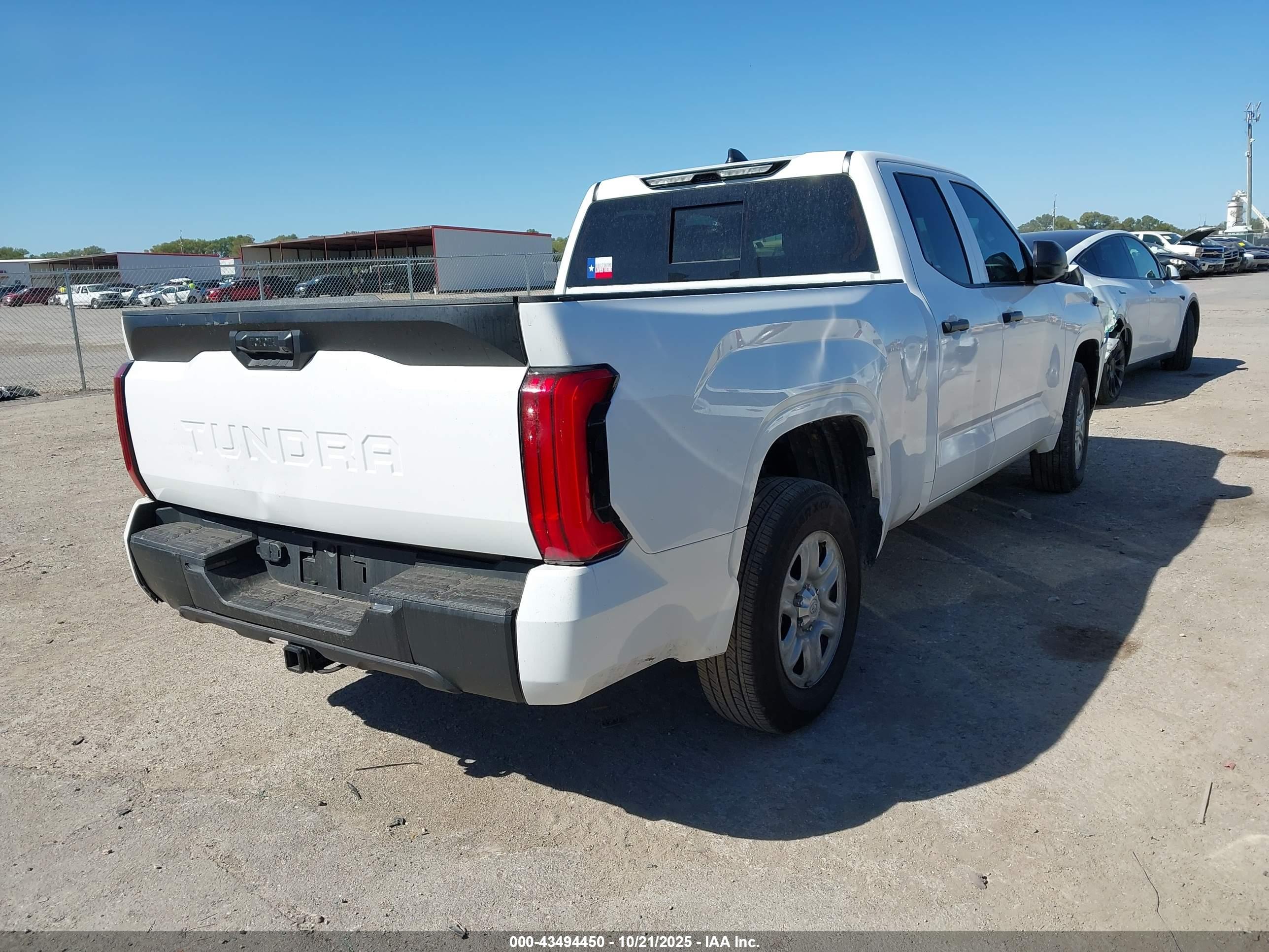 TOYOTA TUNDRA image 4