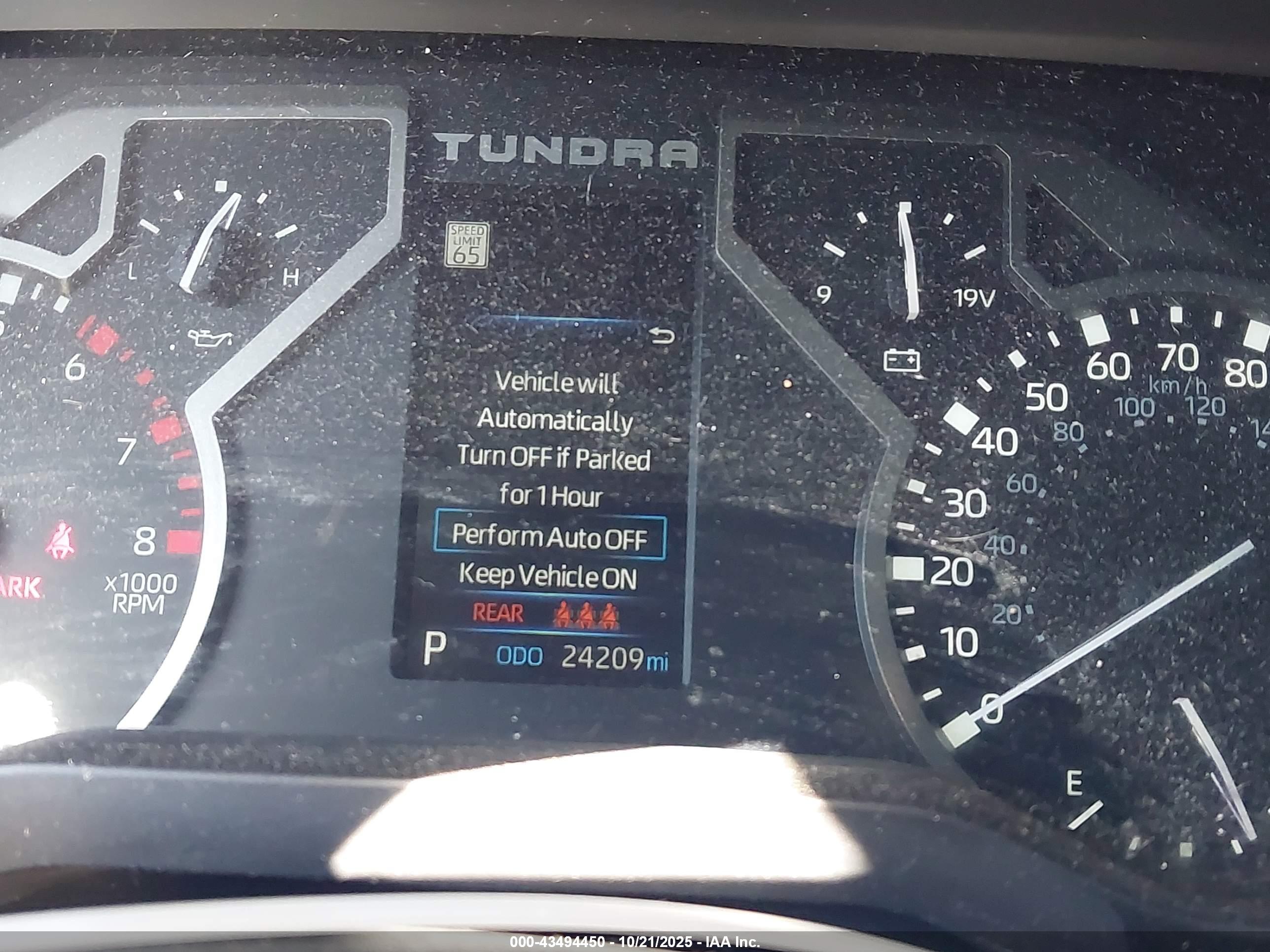 TOYOTA TUNDRA image 7