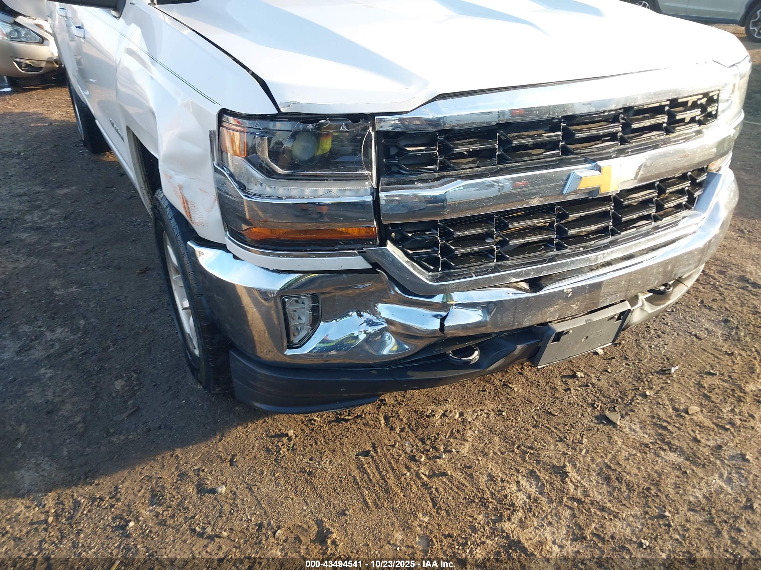 CHEVROLET SILVERADO image 6