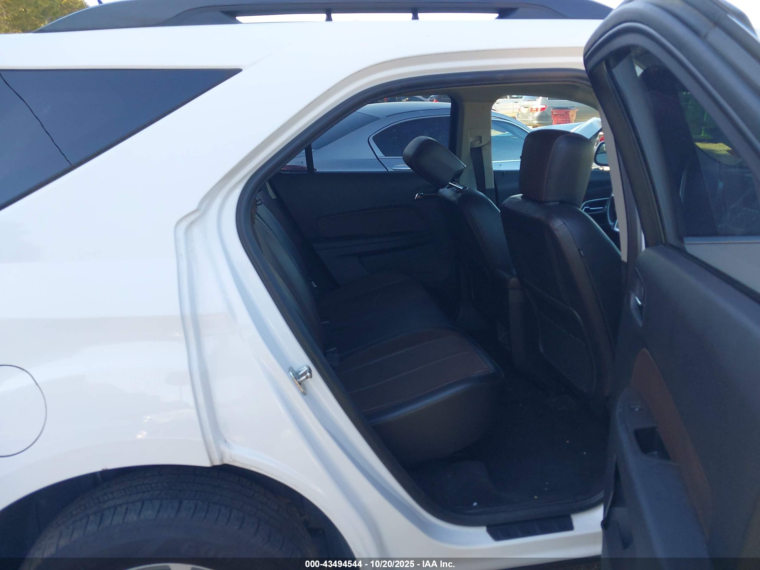 CHEVROLET EQUINOX image 8