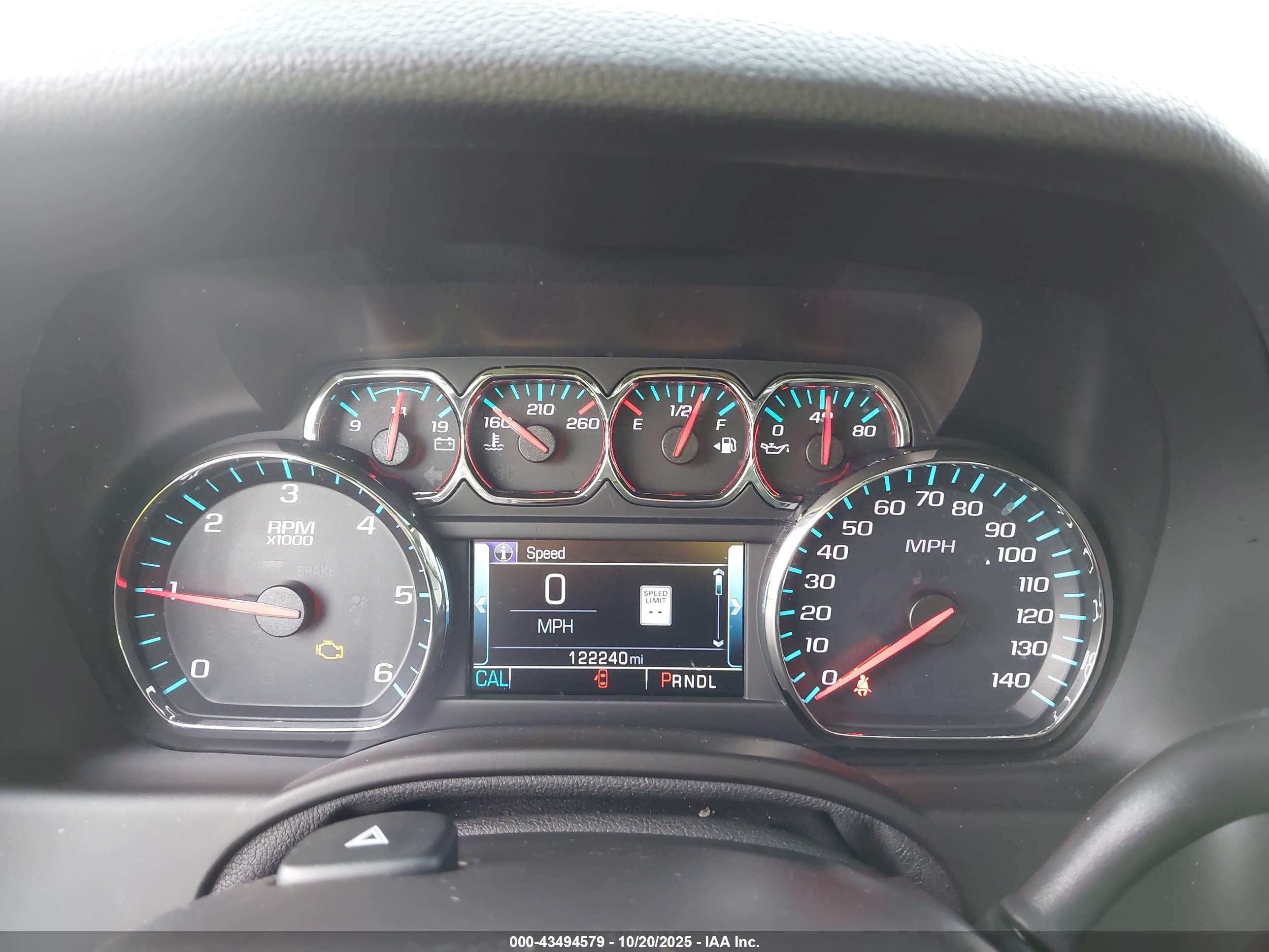 CHEVROLET TAHOE image 7