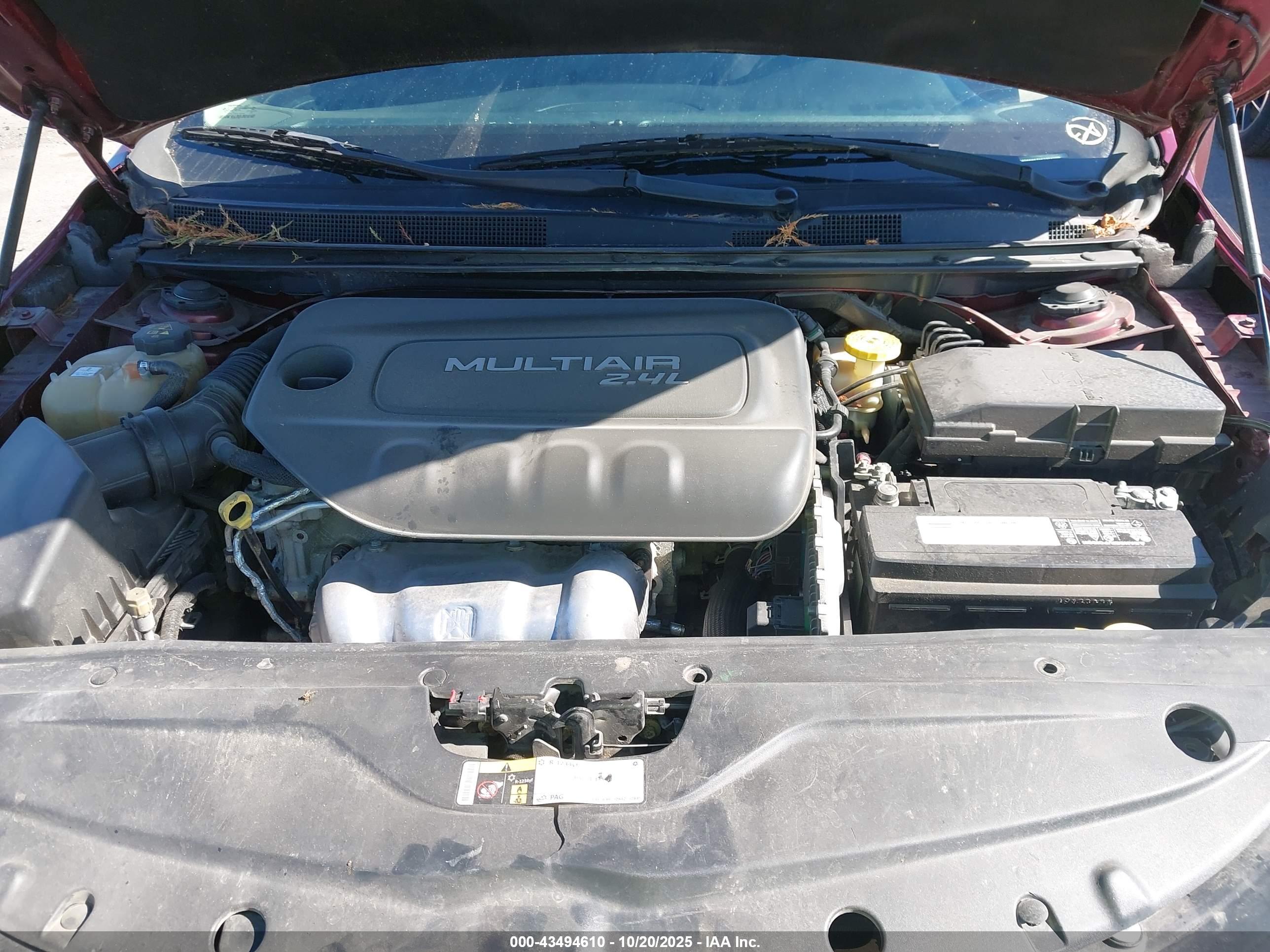 CHRYSLER 200 image 10