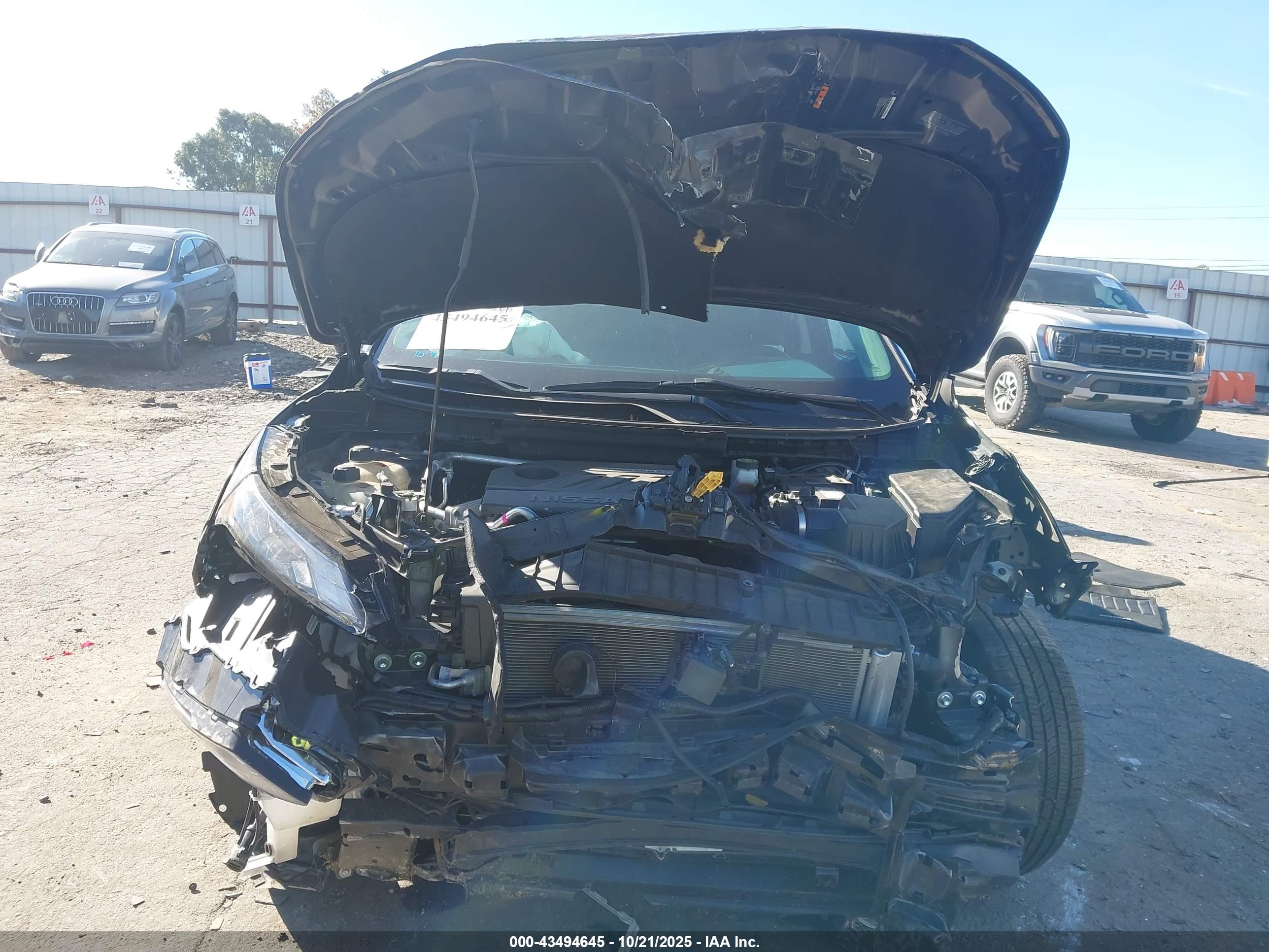 NISSAN ROGUE image 10