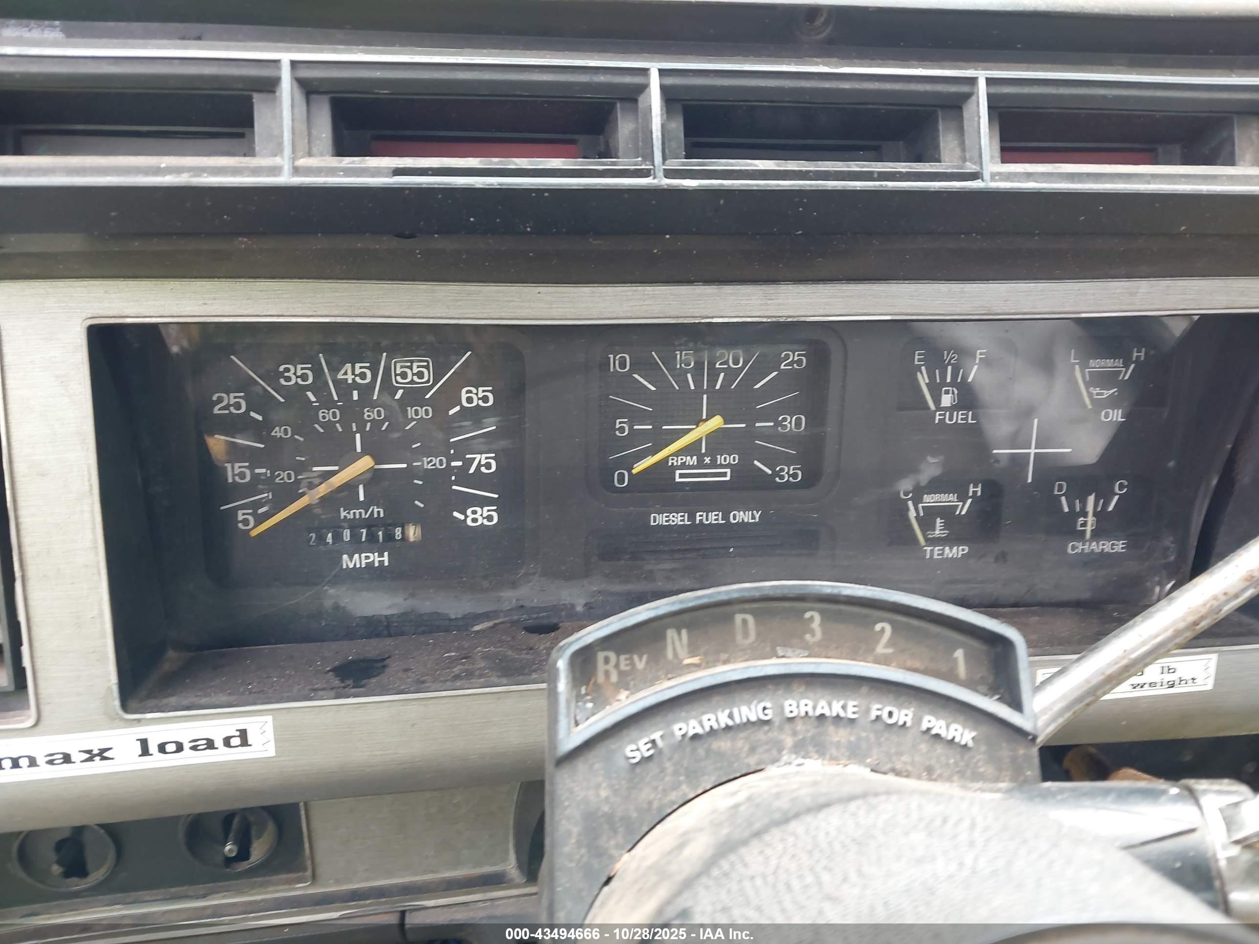 FORD F700 image 6