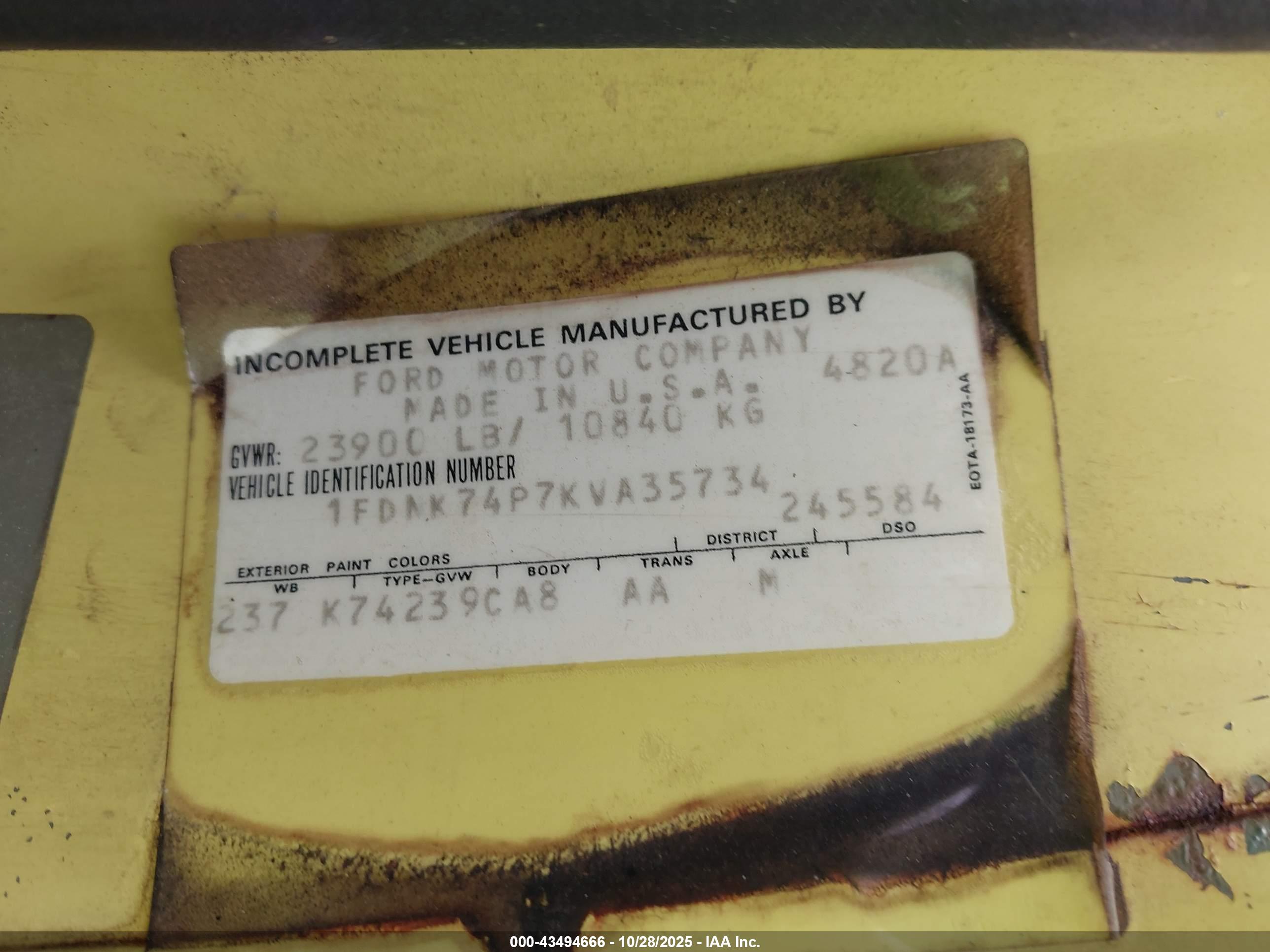 FORD F700 image 9