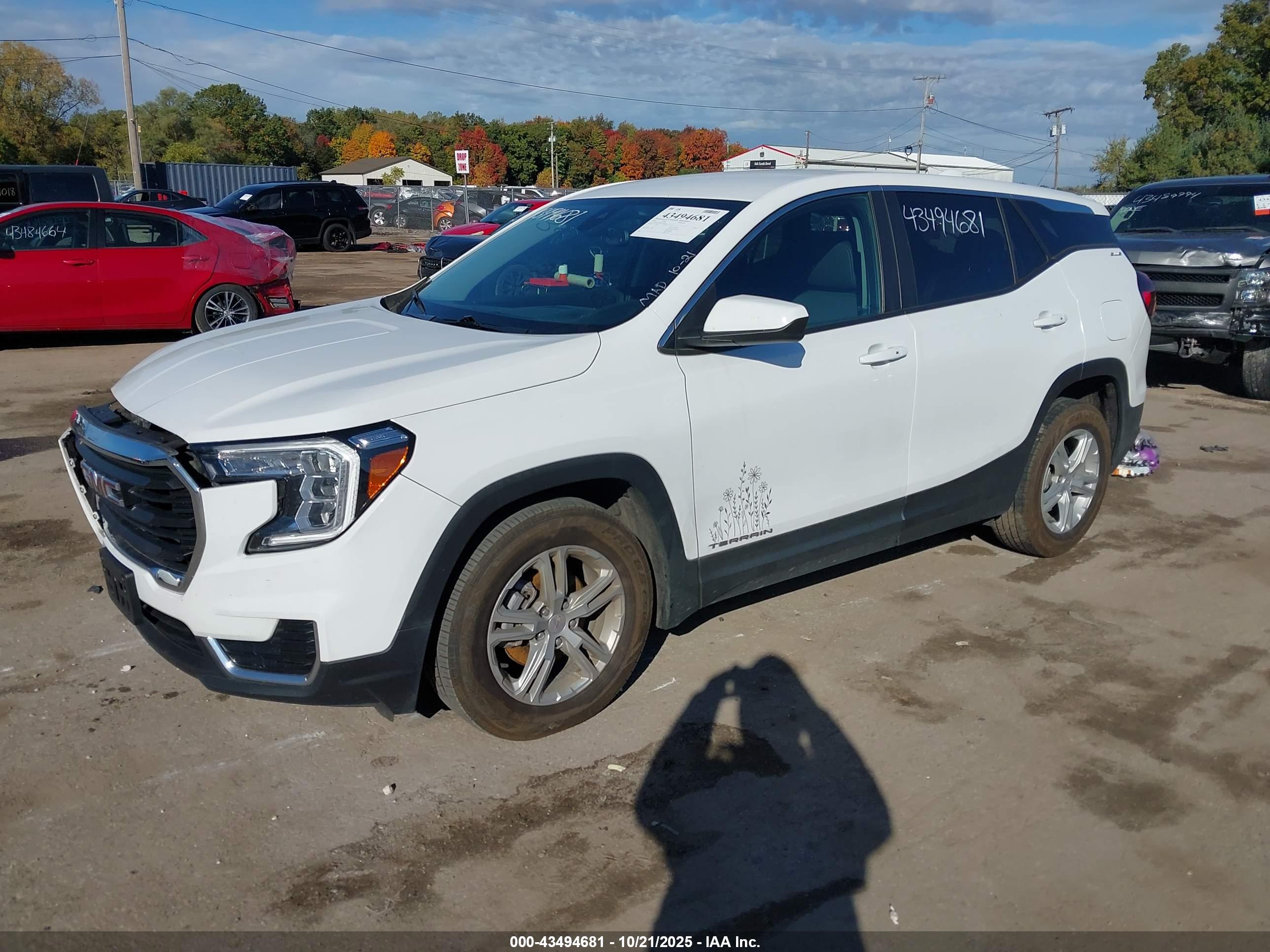 GMC TERRAIN image 2