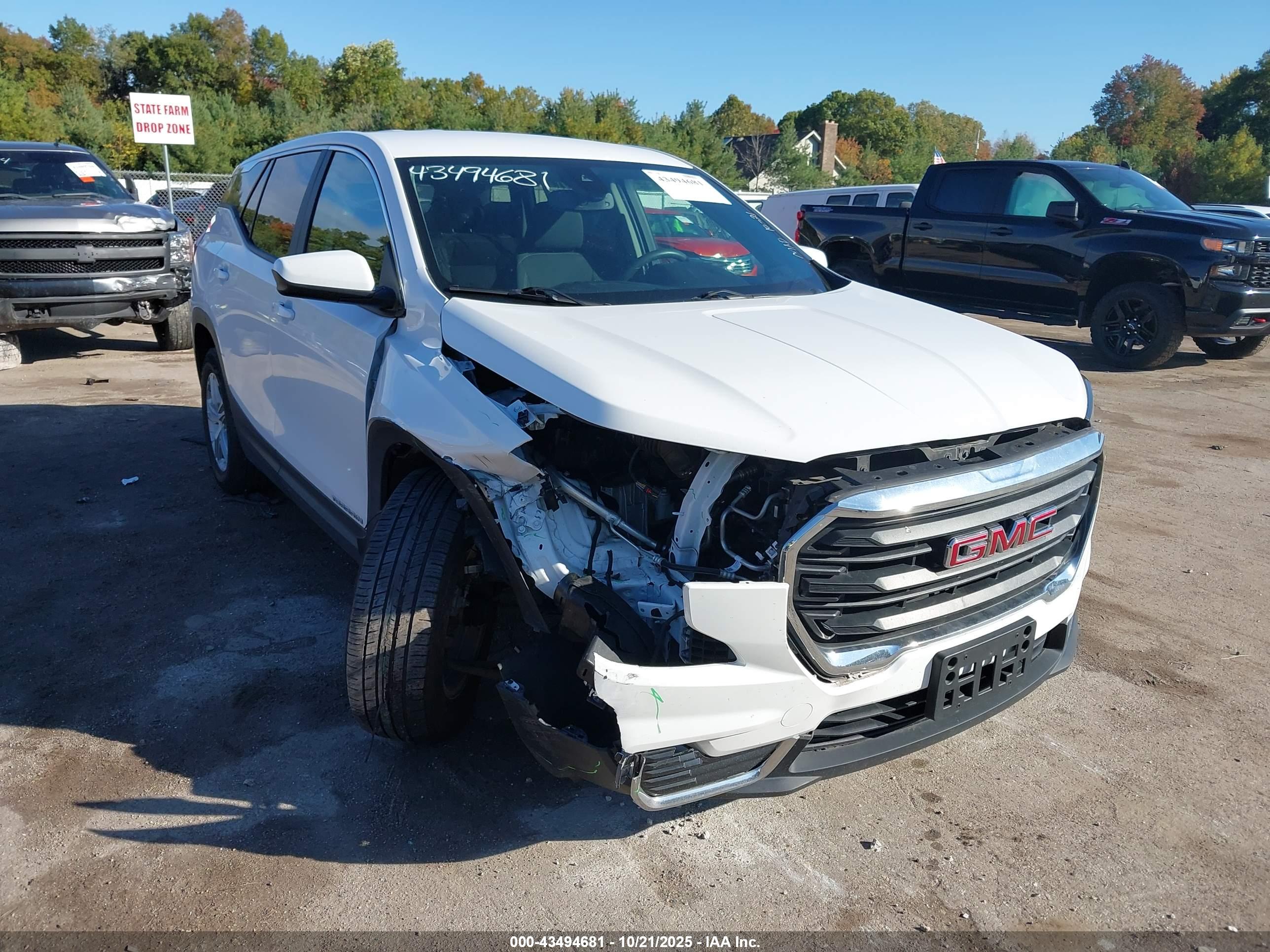 GMC TERRAIN image 6