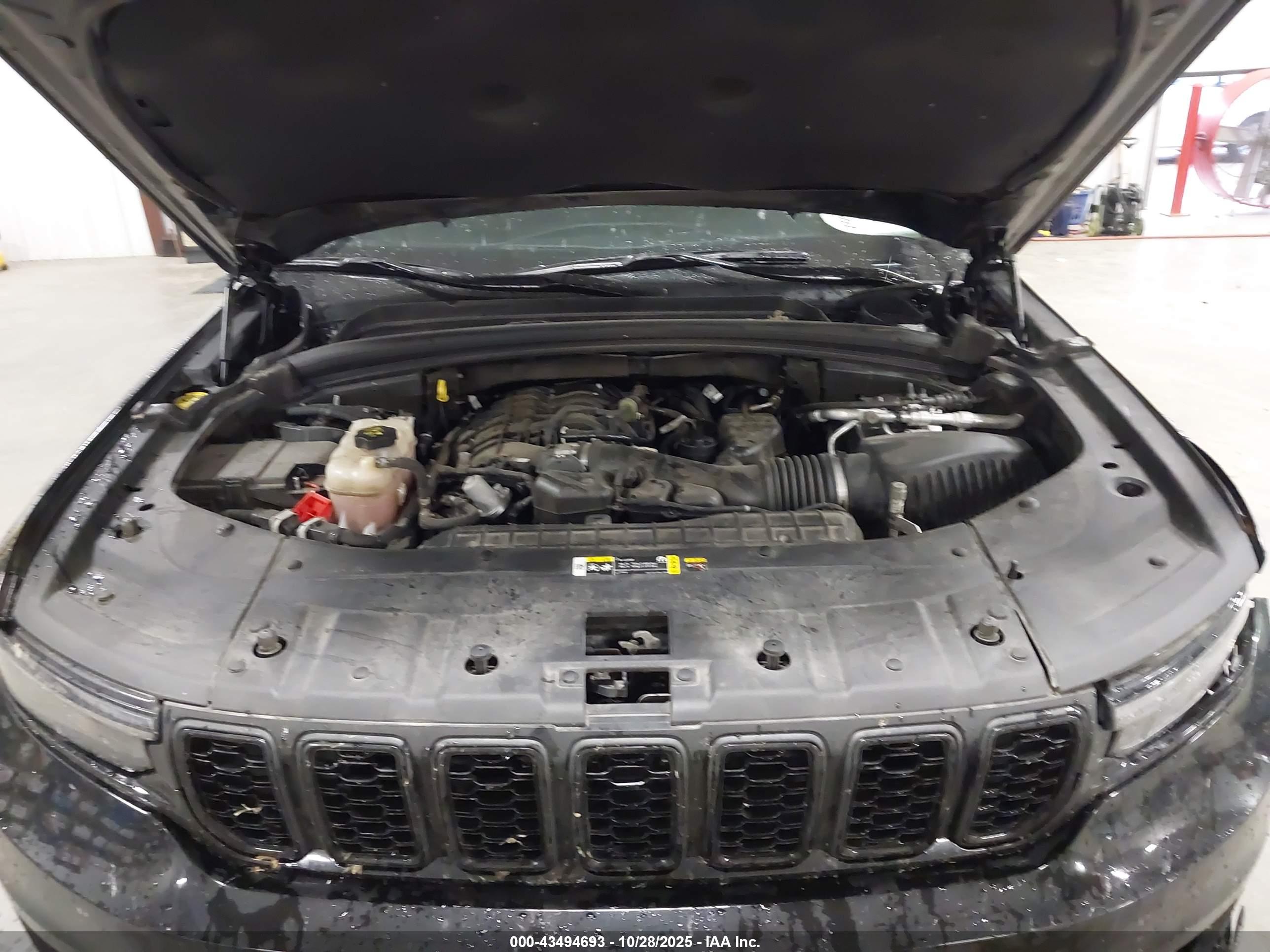 JEEP GRAND image 10