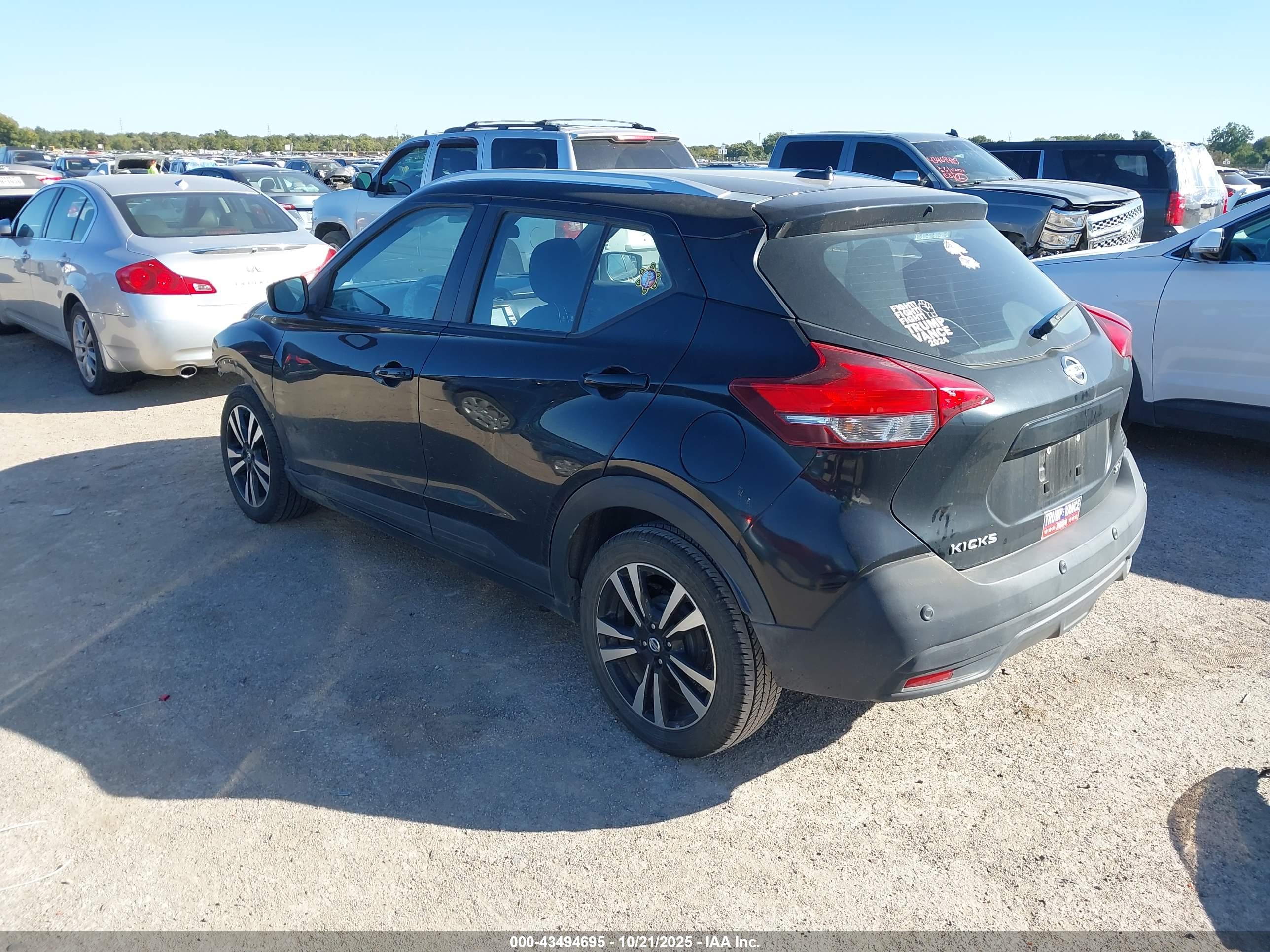 NISSAN KICKS image 3