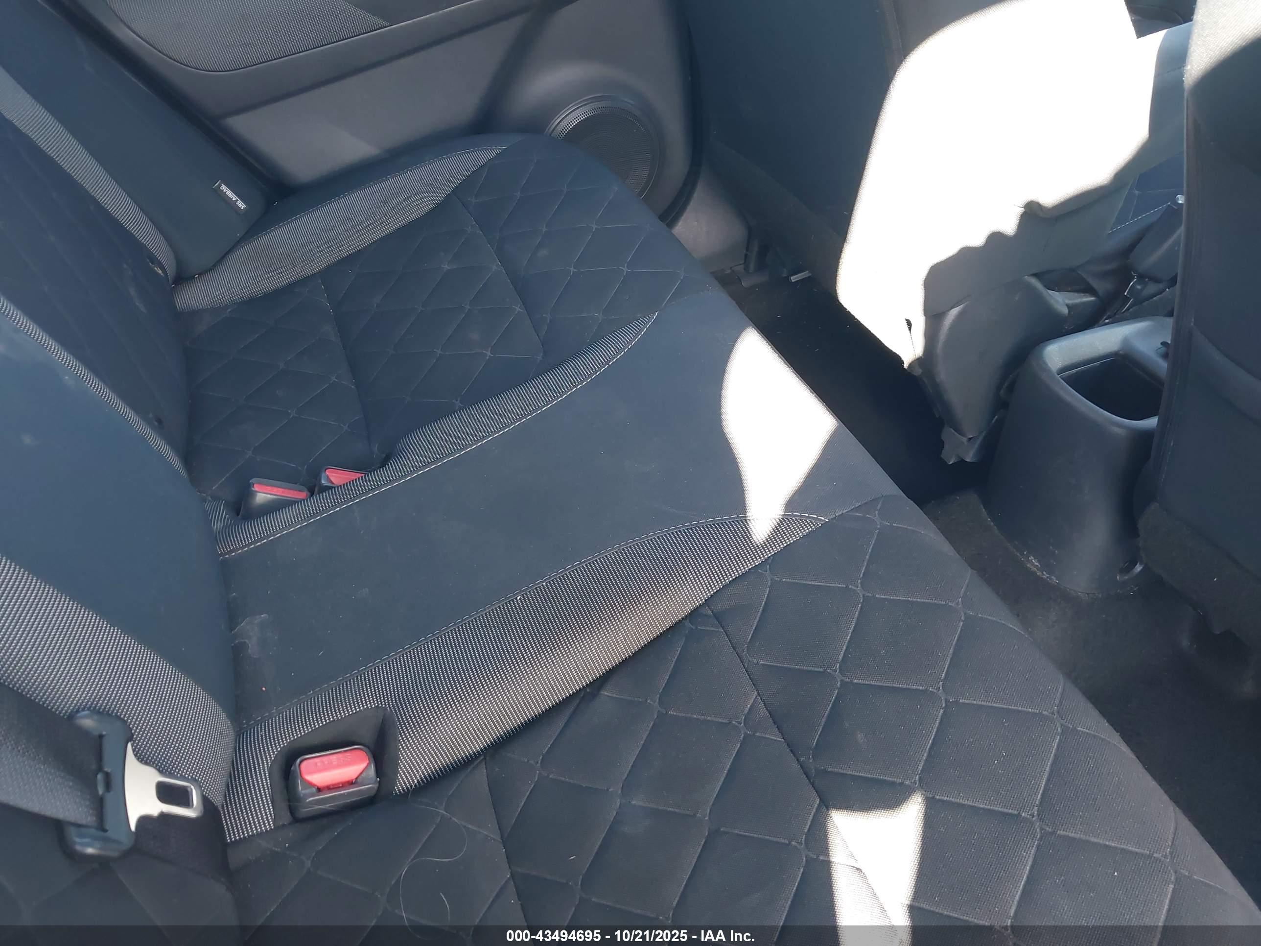 NISSAN KICKS image 8