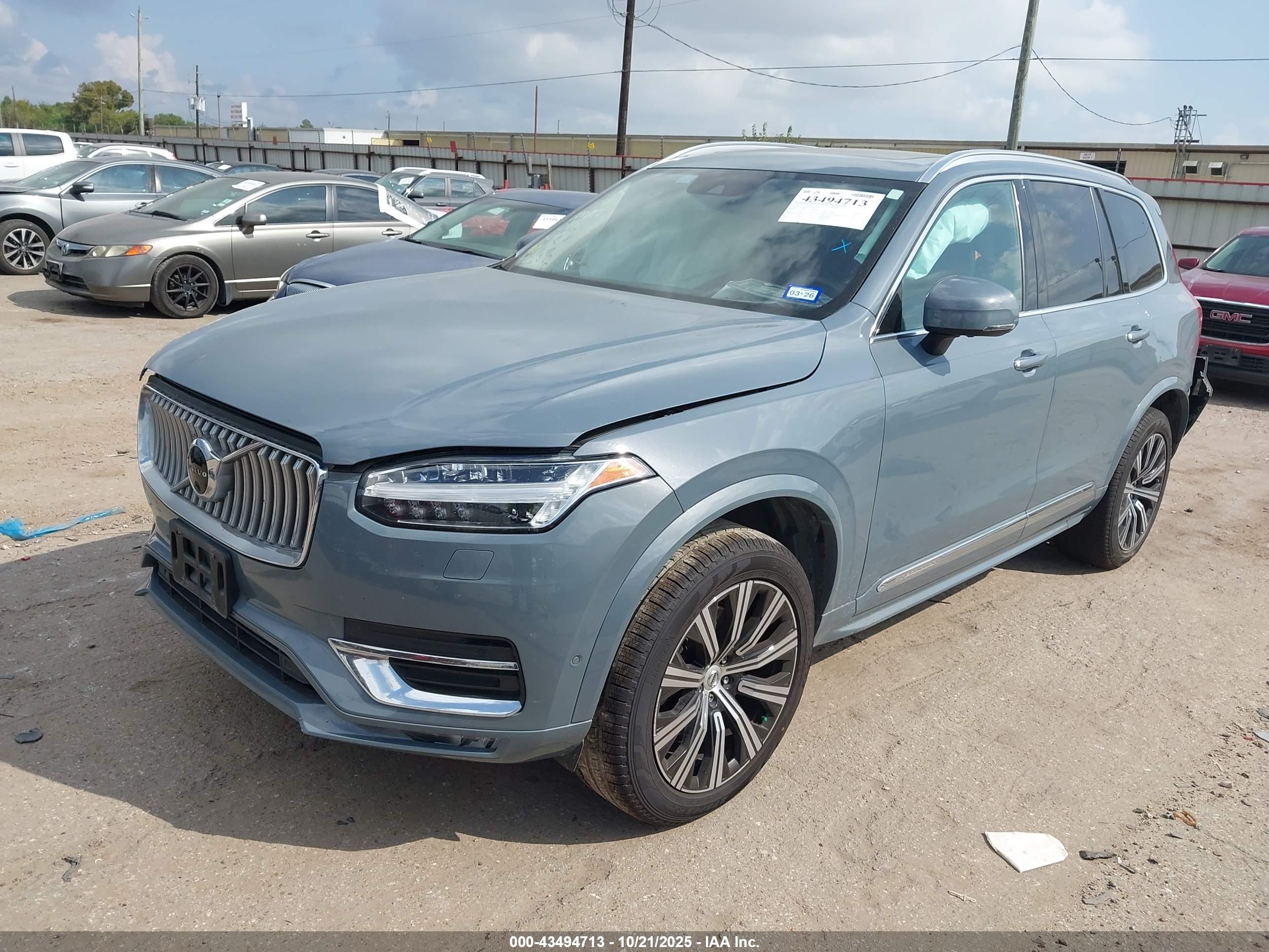 VOLVO XC90 image 2
