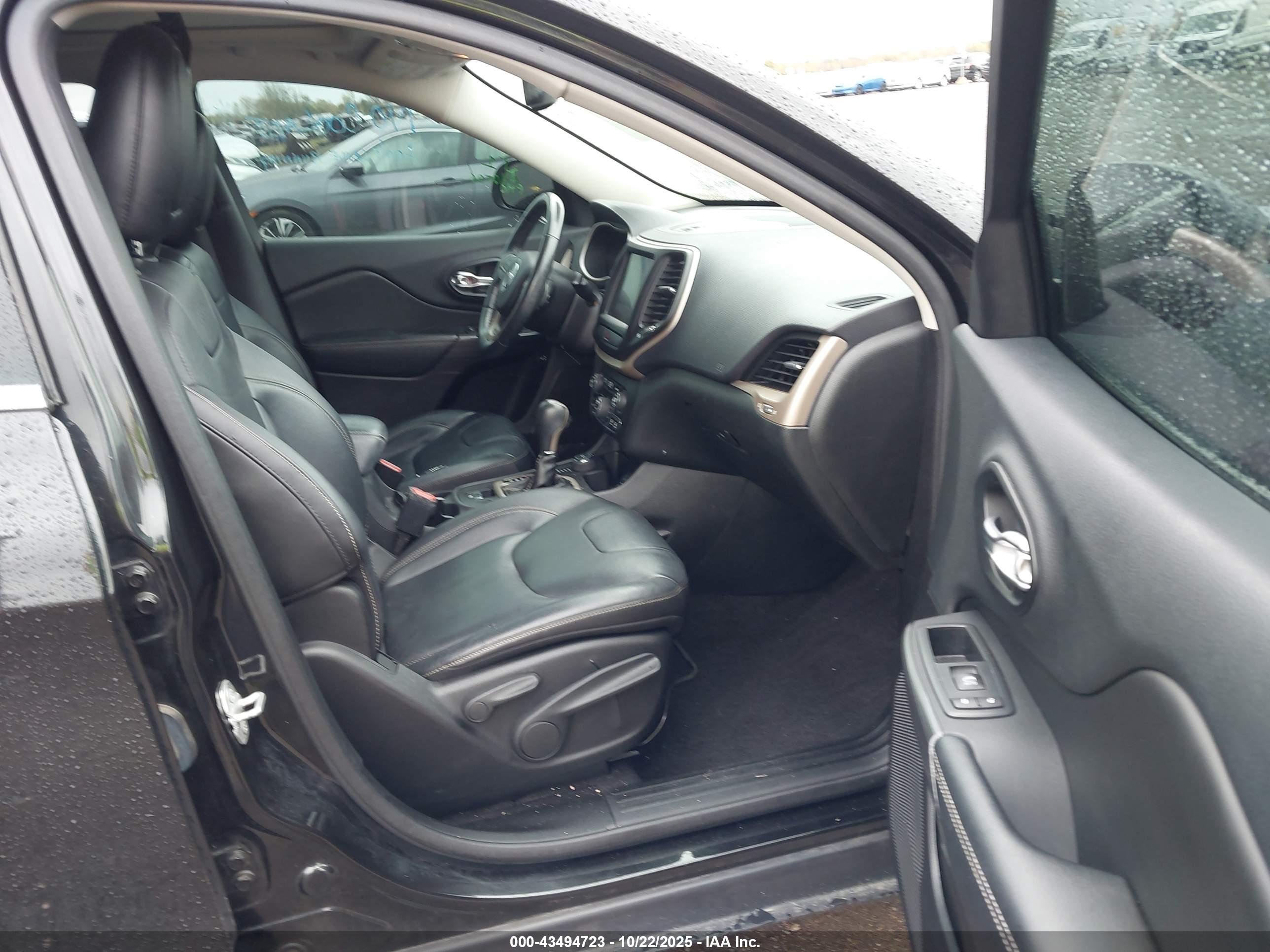 JEEP CHEROKEE image 5