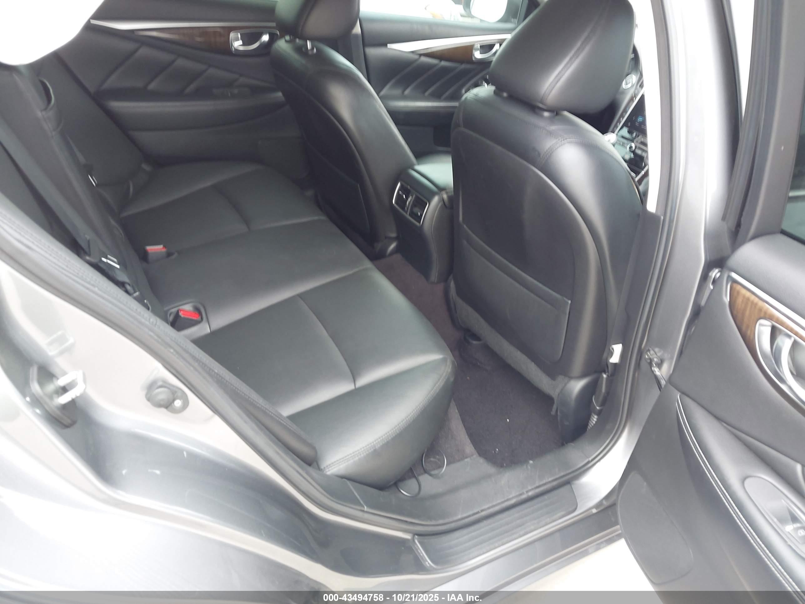 INFINITI Q50 image 8
