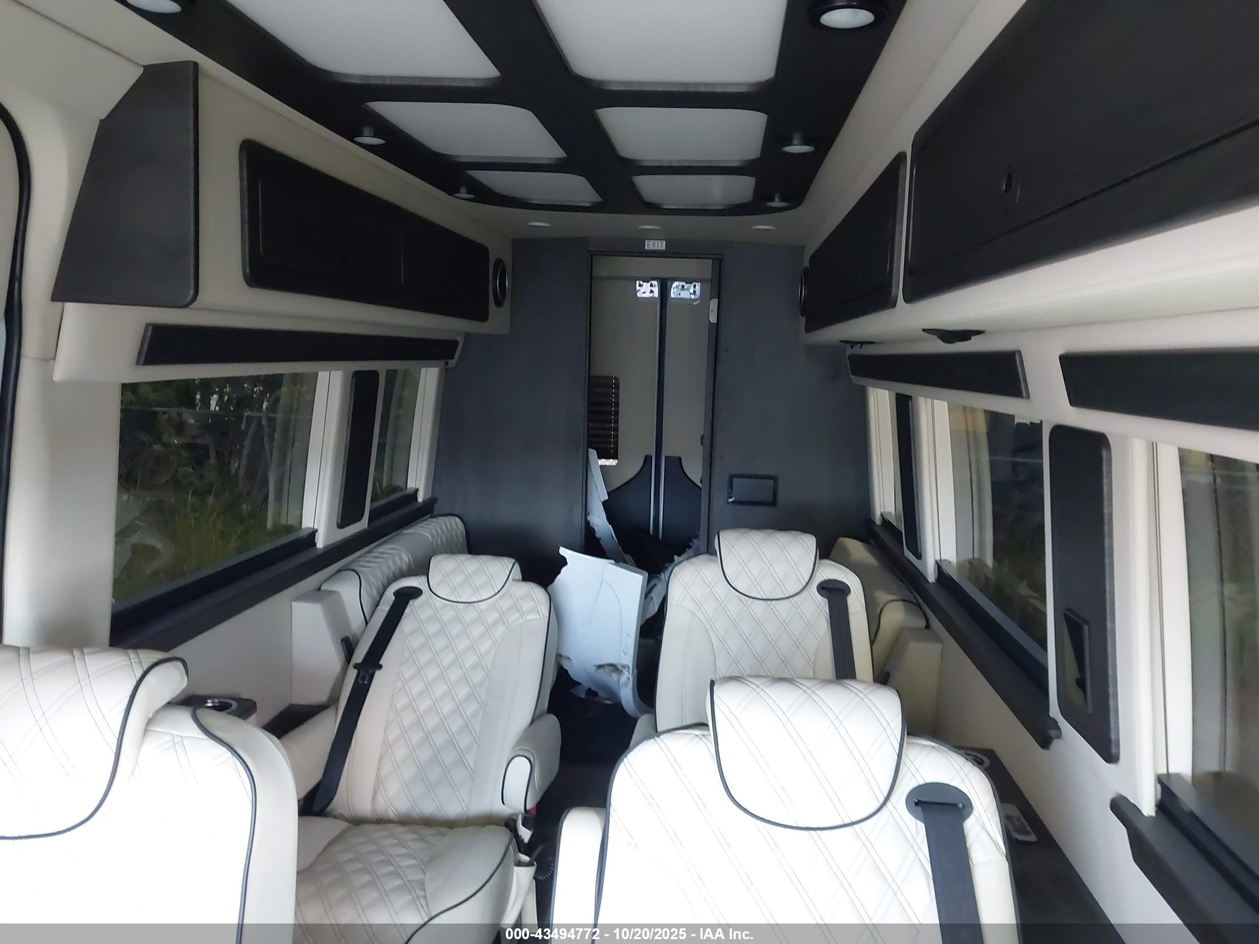 MERCEDES-BENZ SPRINTER image 7