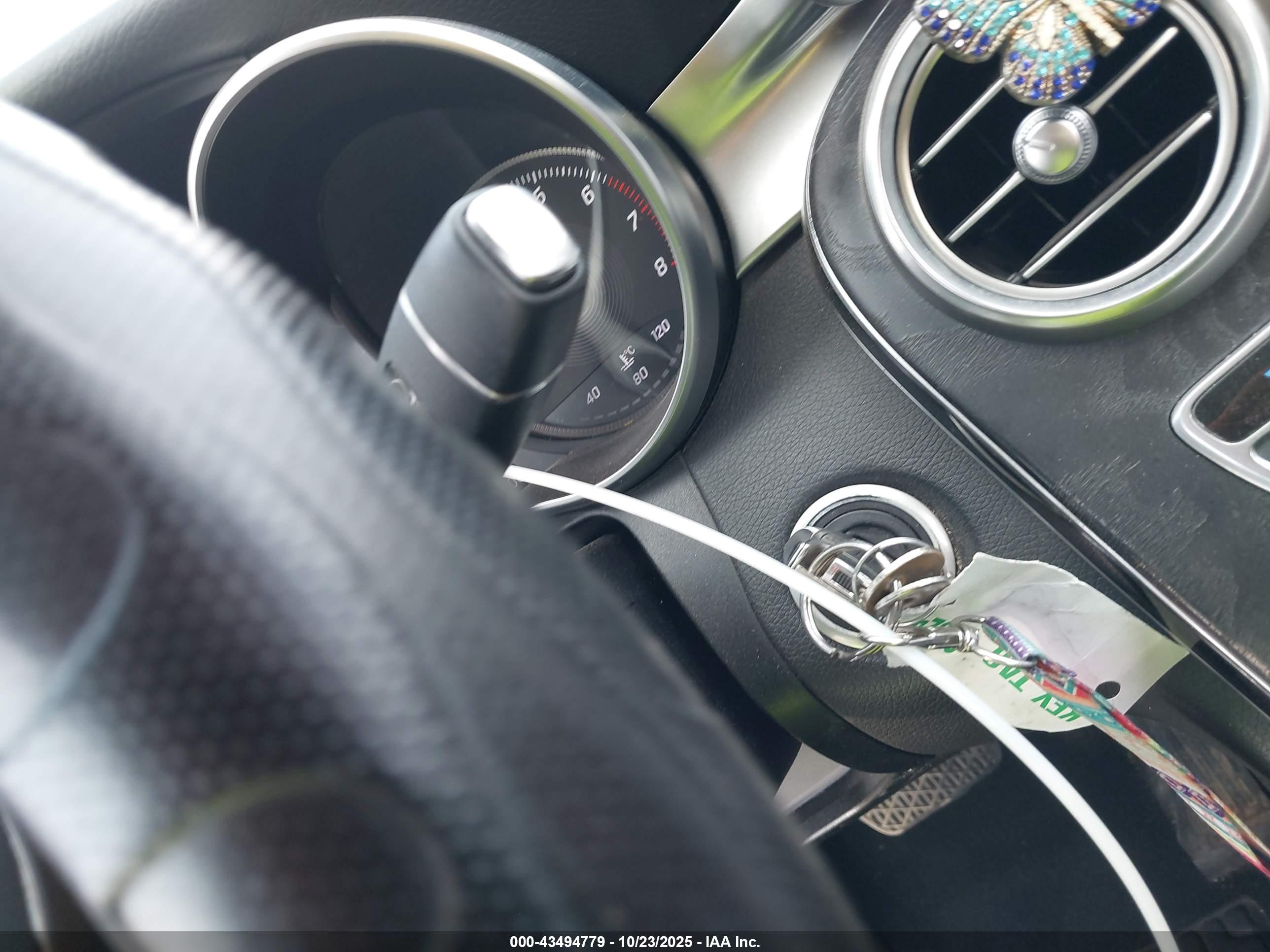 MERCEDES-BENZ C image 11
