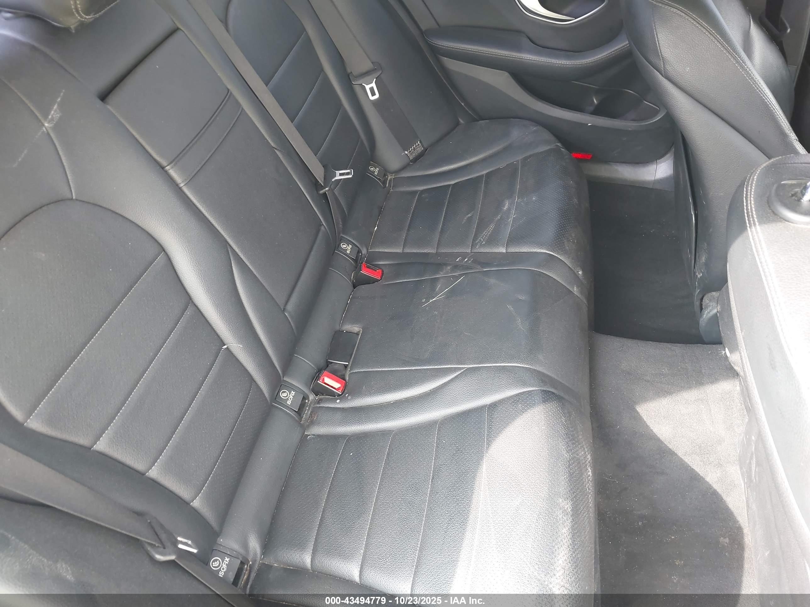 MERCEDES-BENZ C image 8