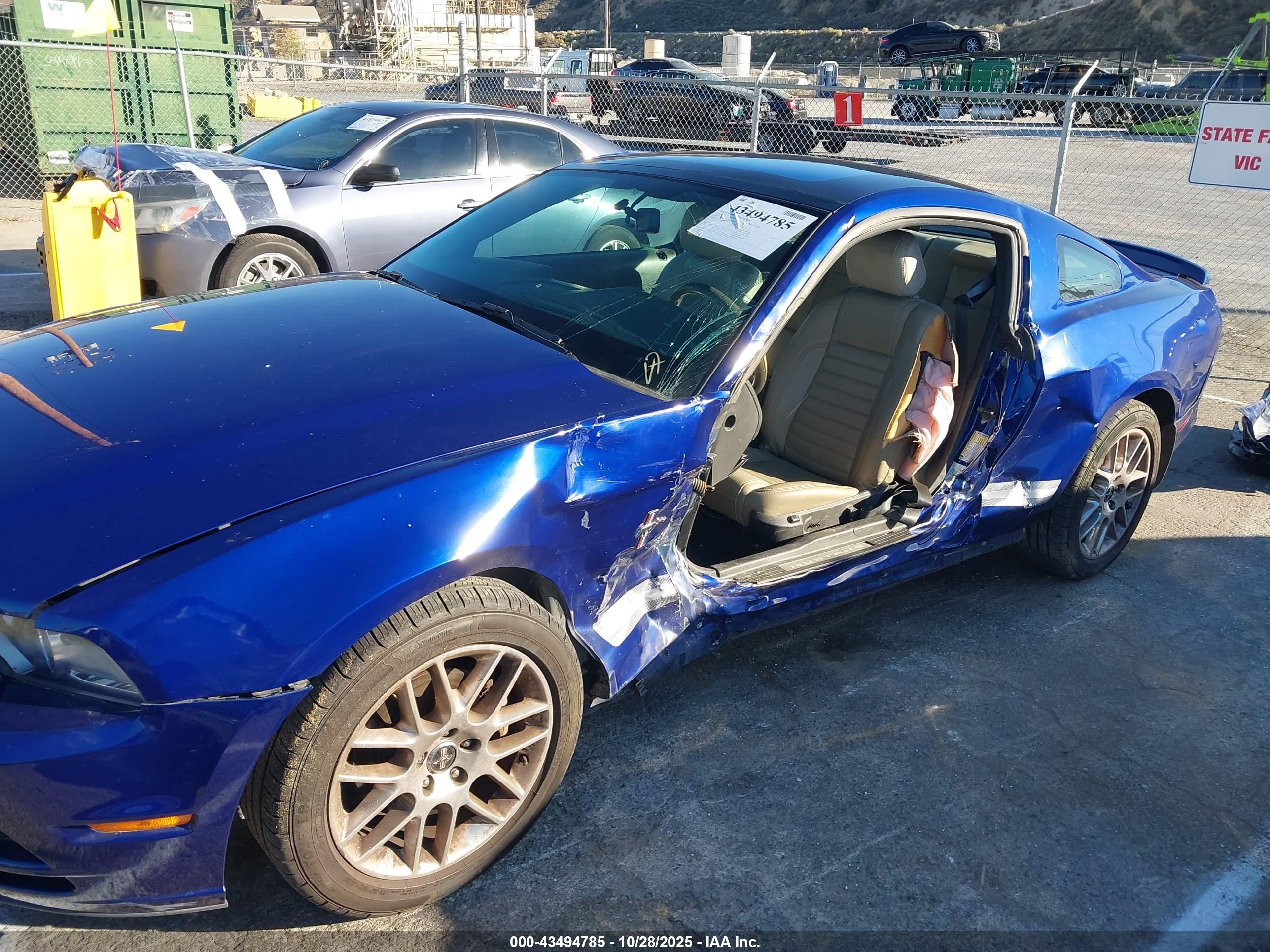 FORD MUSTANG image 6