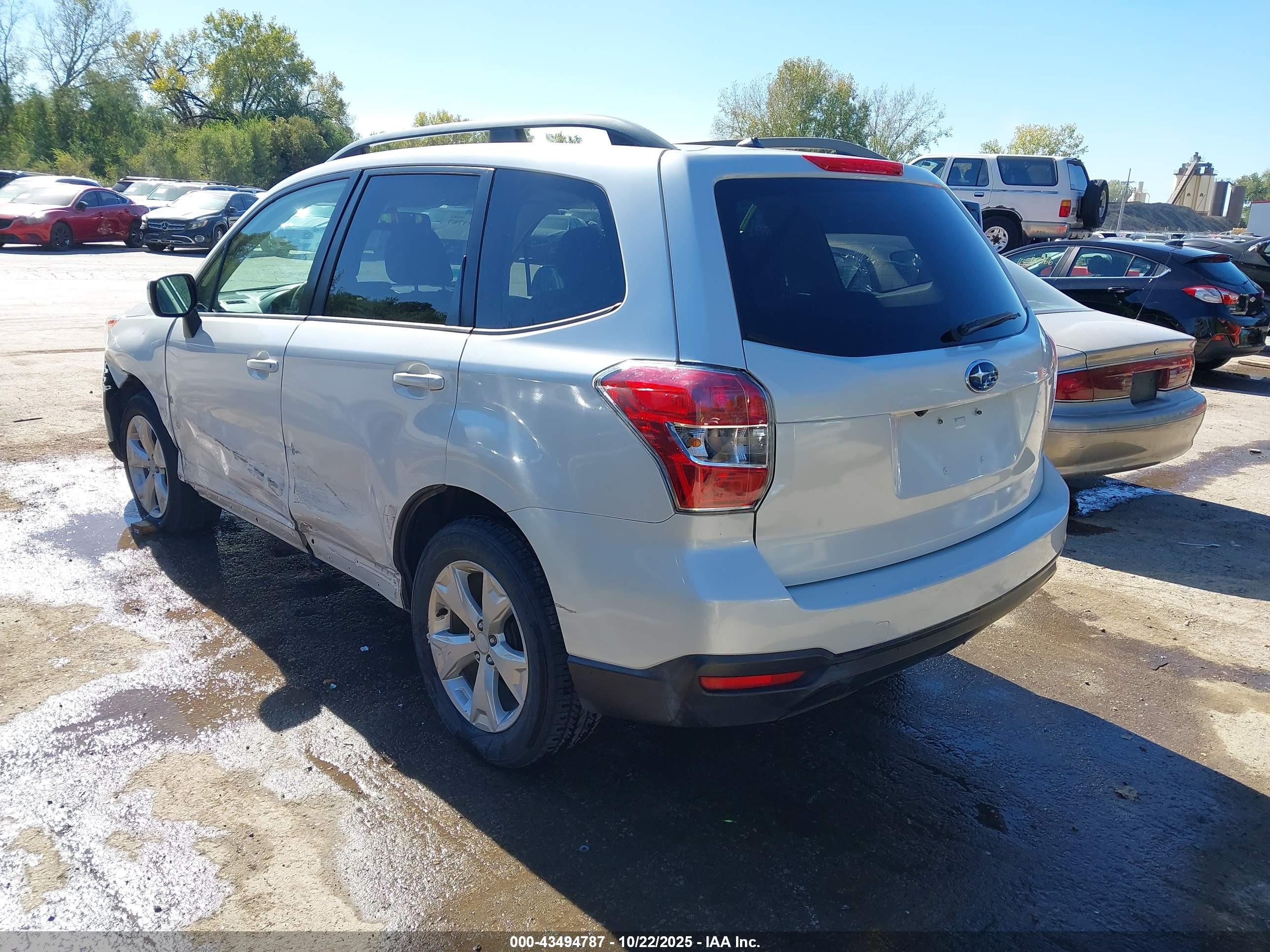 SUBARU FORESTER image 3