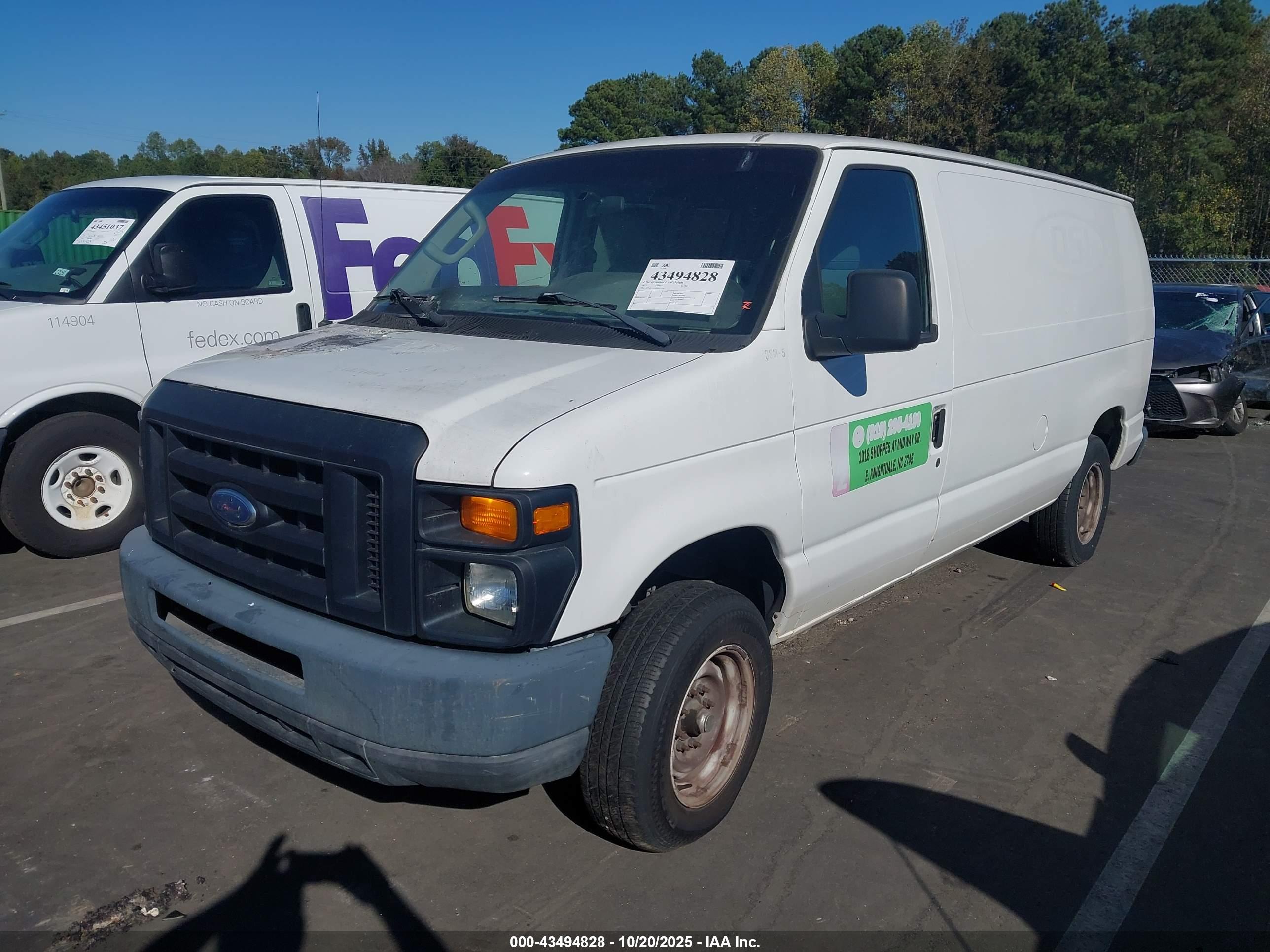 FORD E-150 image 2