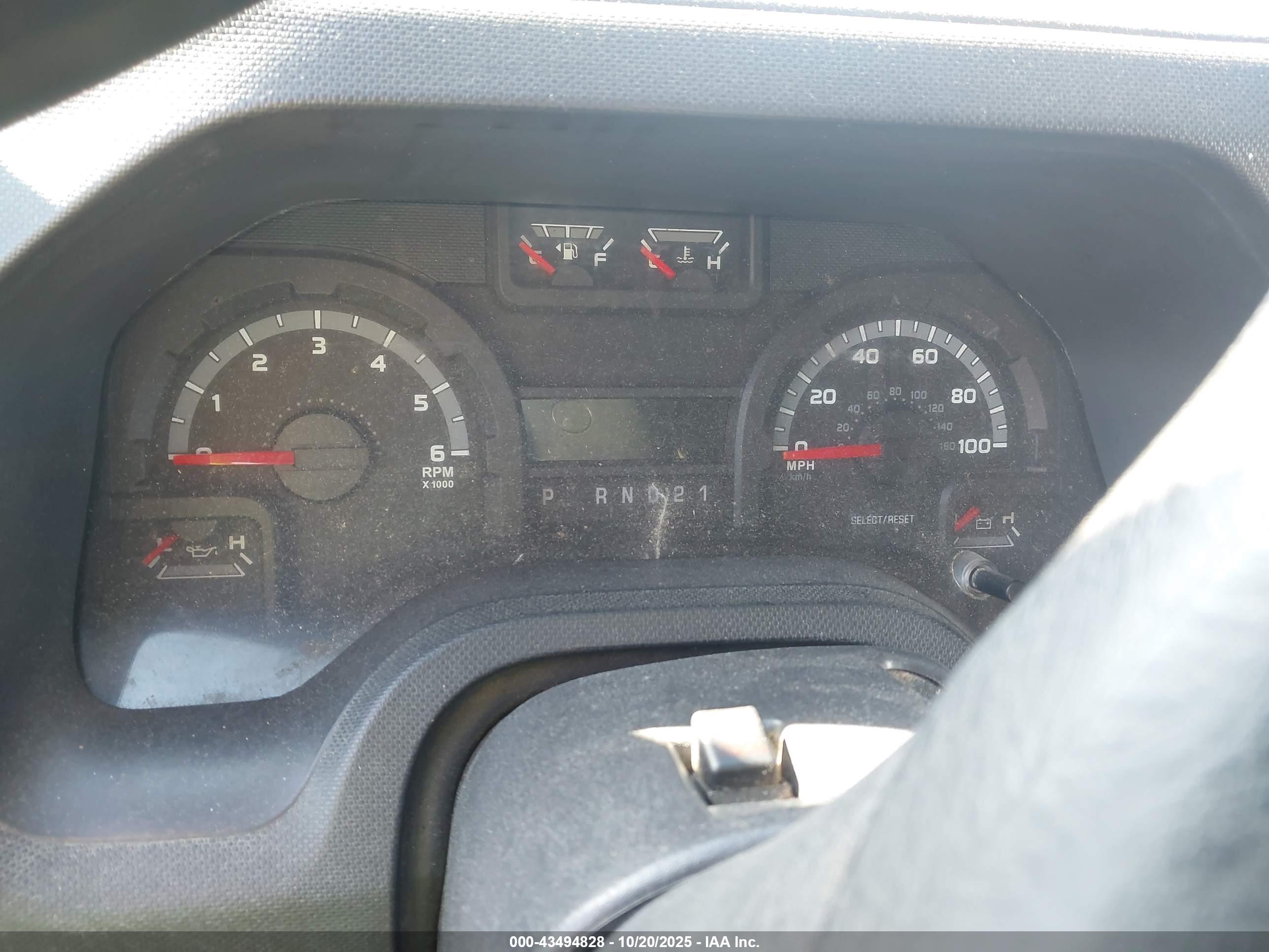 FORD E-150 image 7