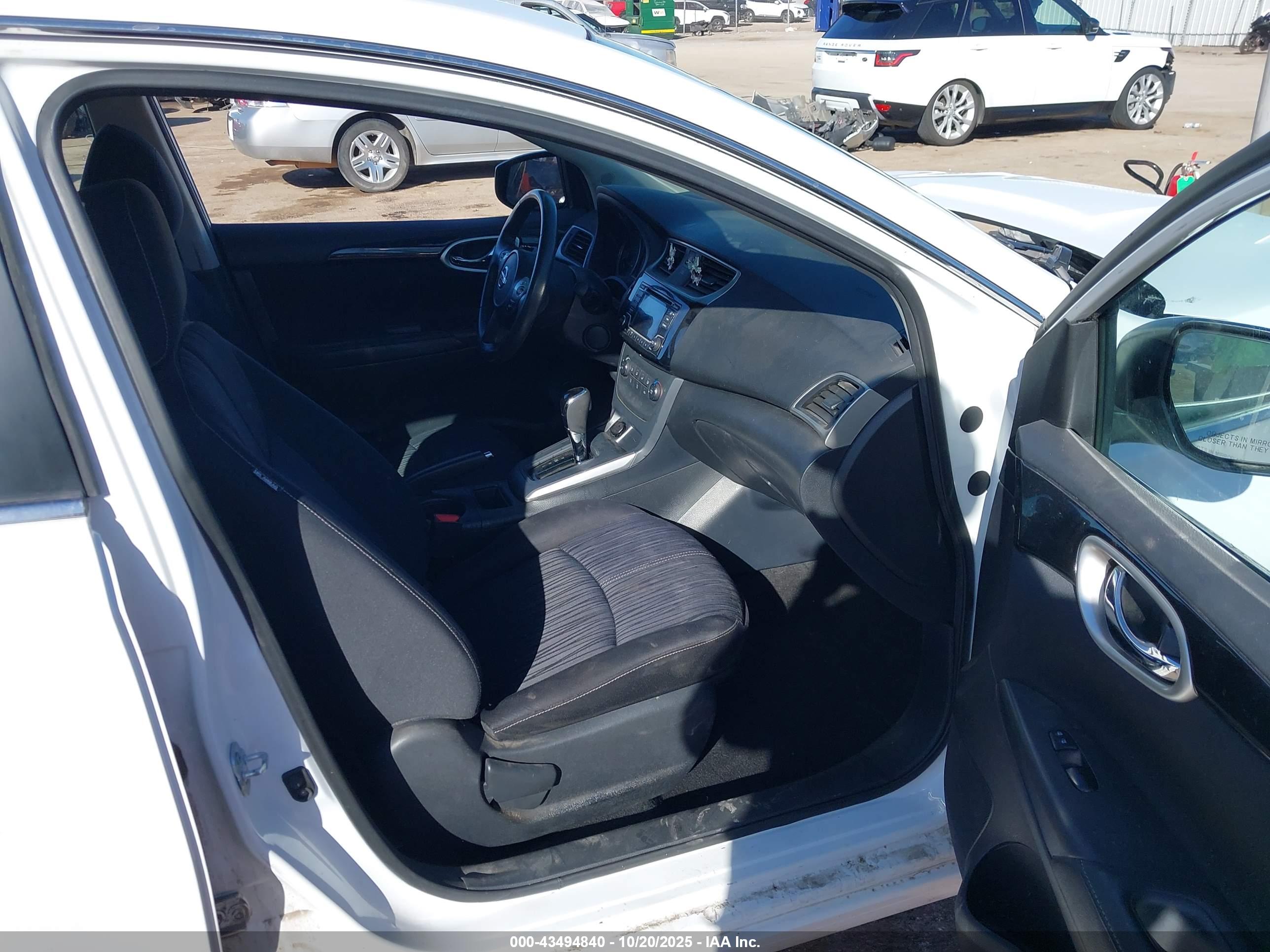 NISSAN SENTRA image 5