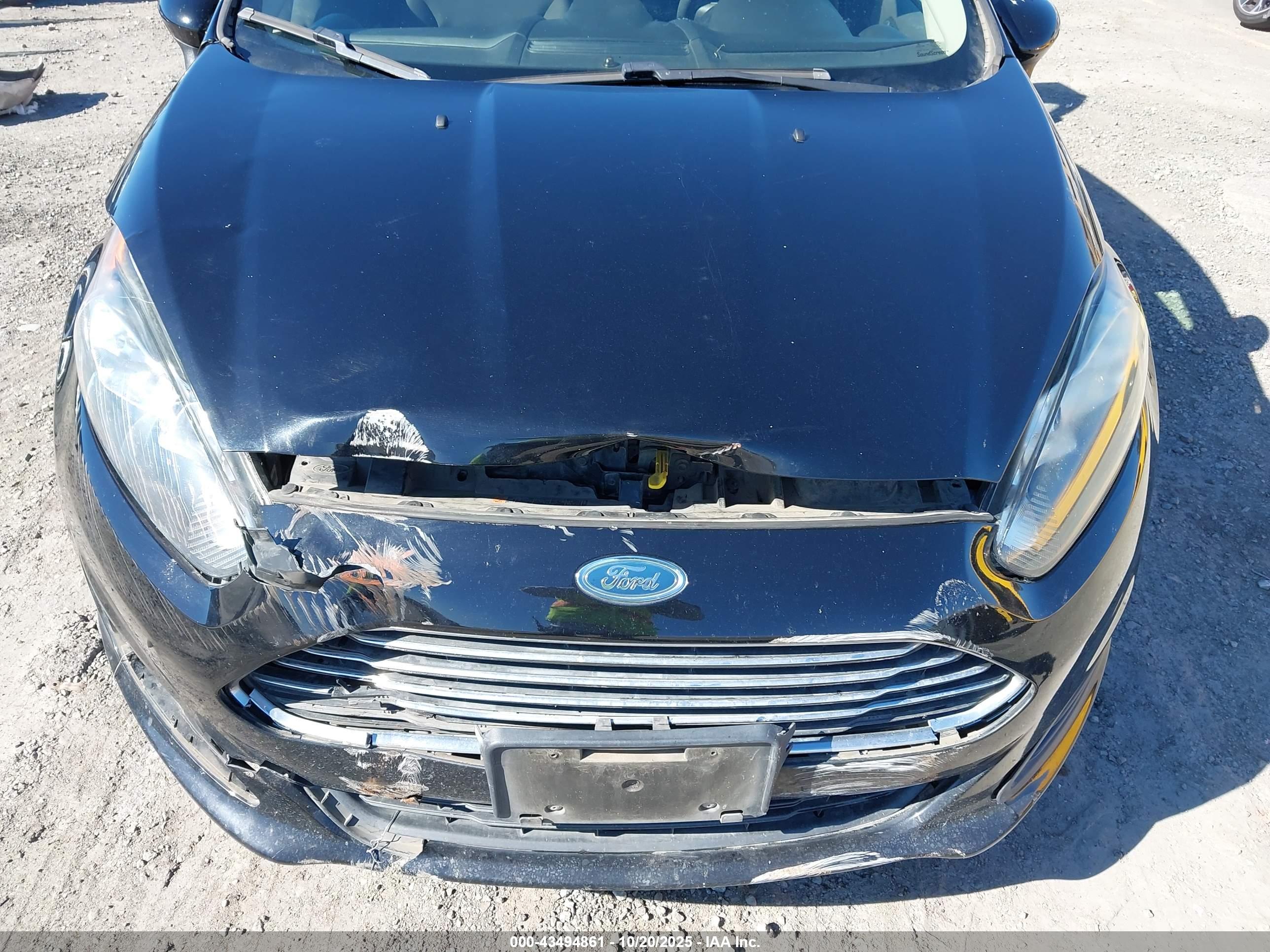 FORD FIESTA image 6