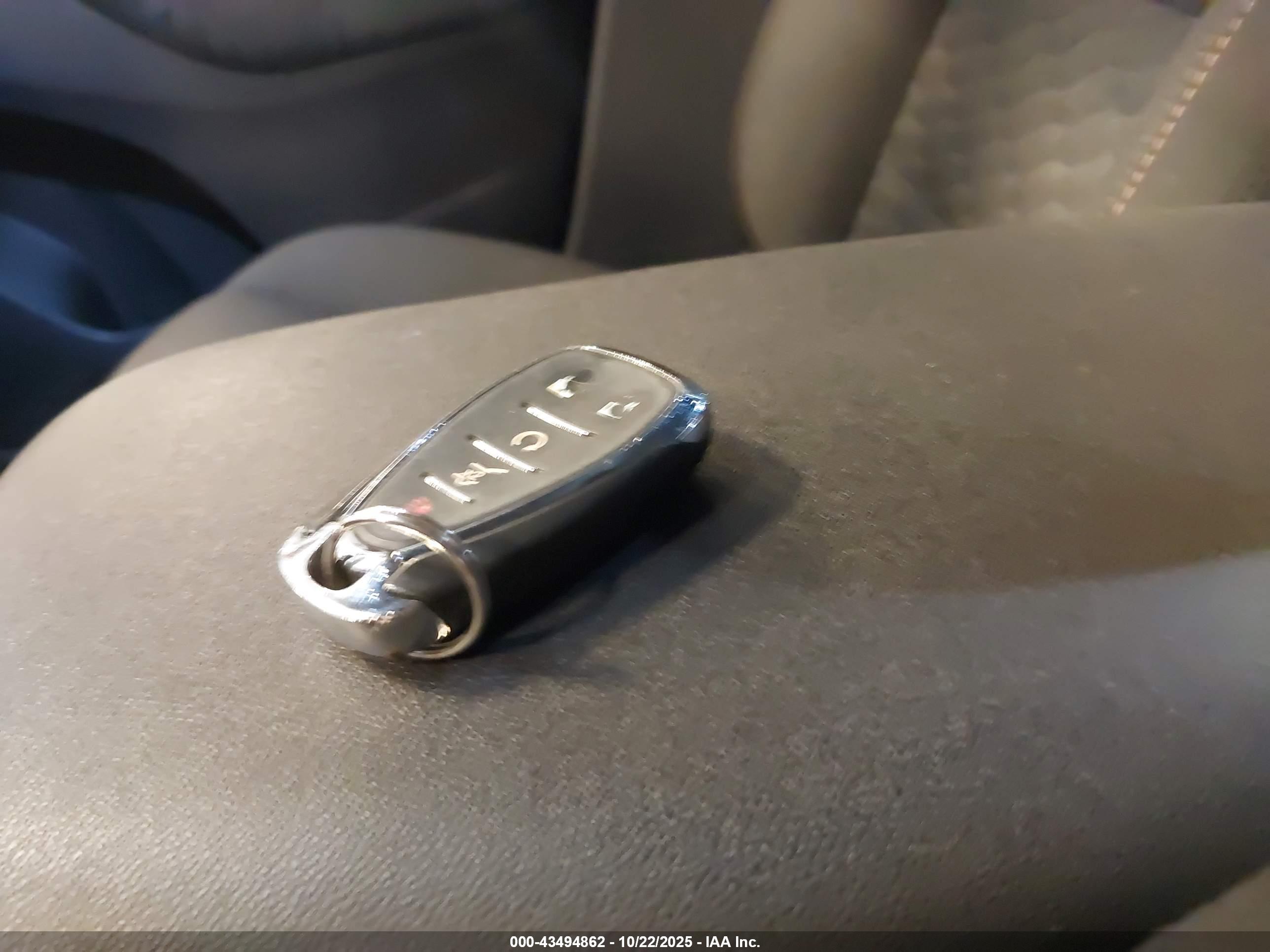 CHEVROLET EQUINOX image 11