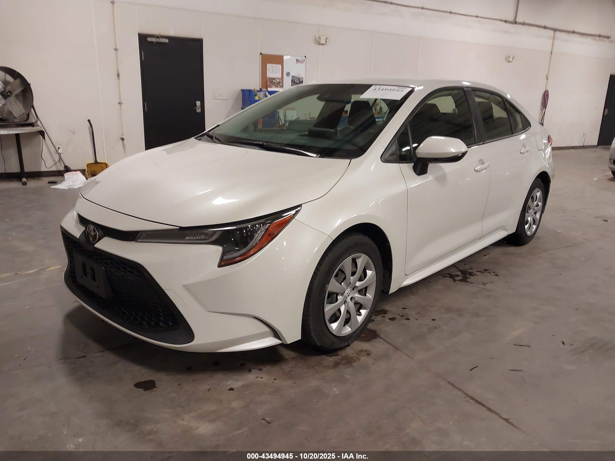 TOYOTA COROLLA image 2