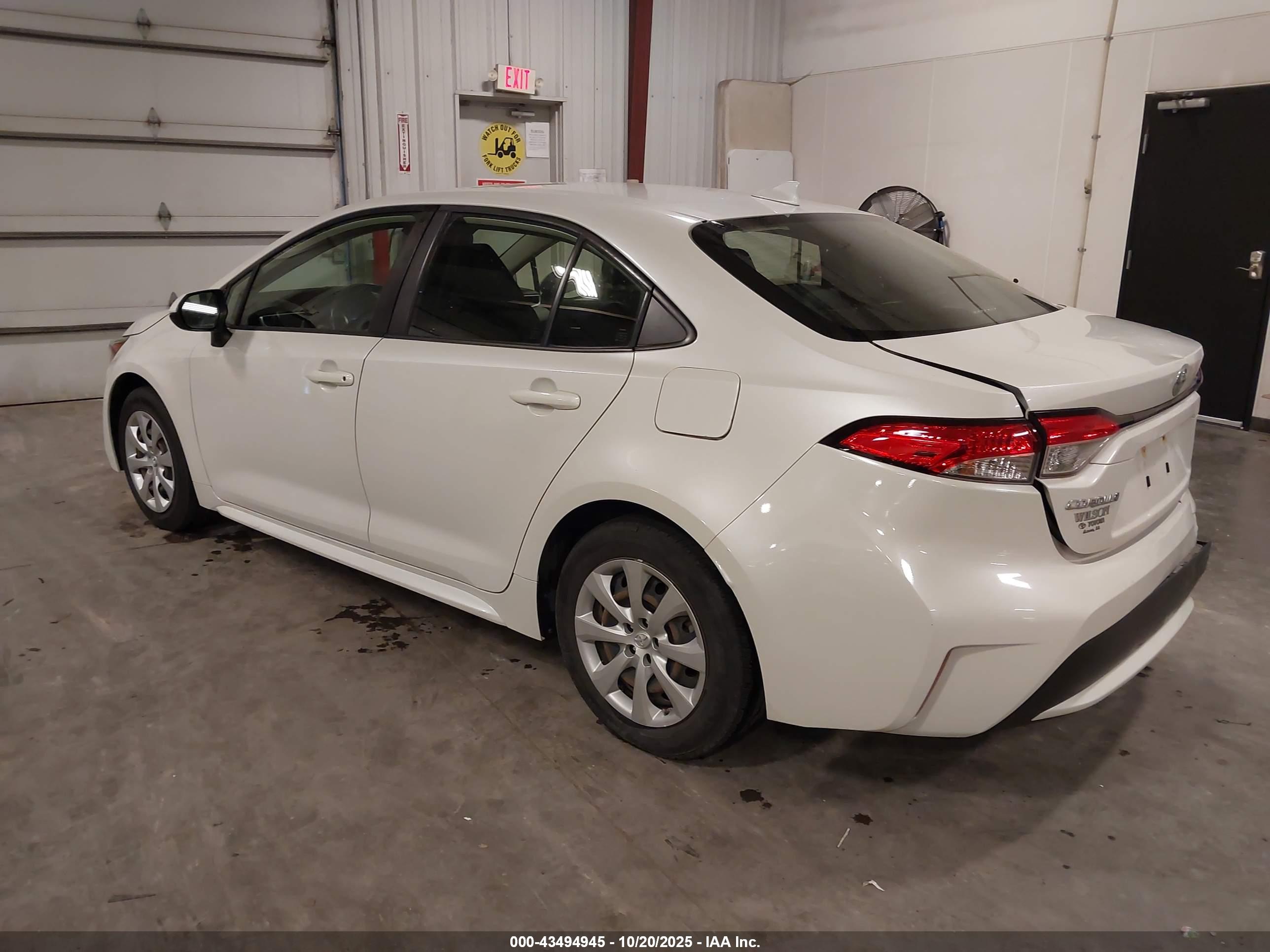 TOYOTA COROLLA image 3